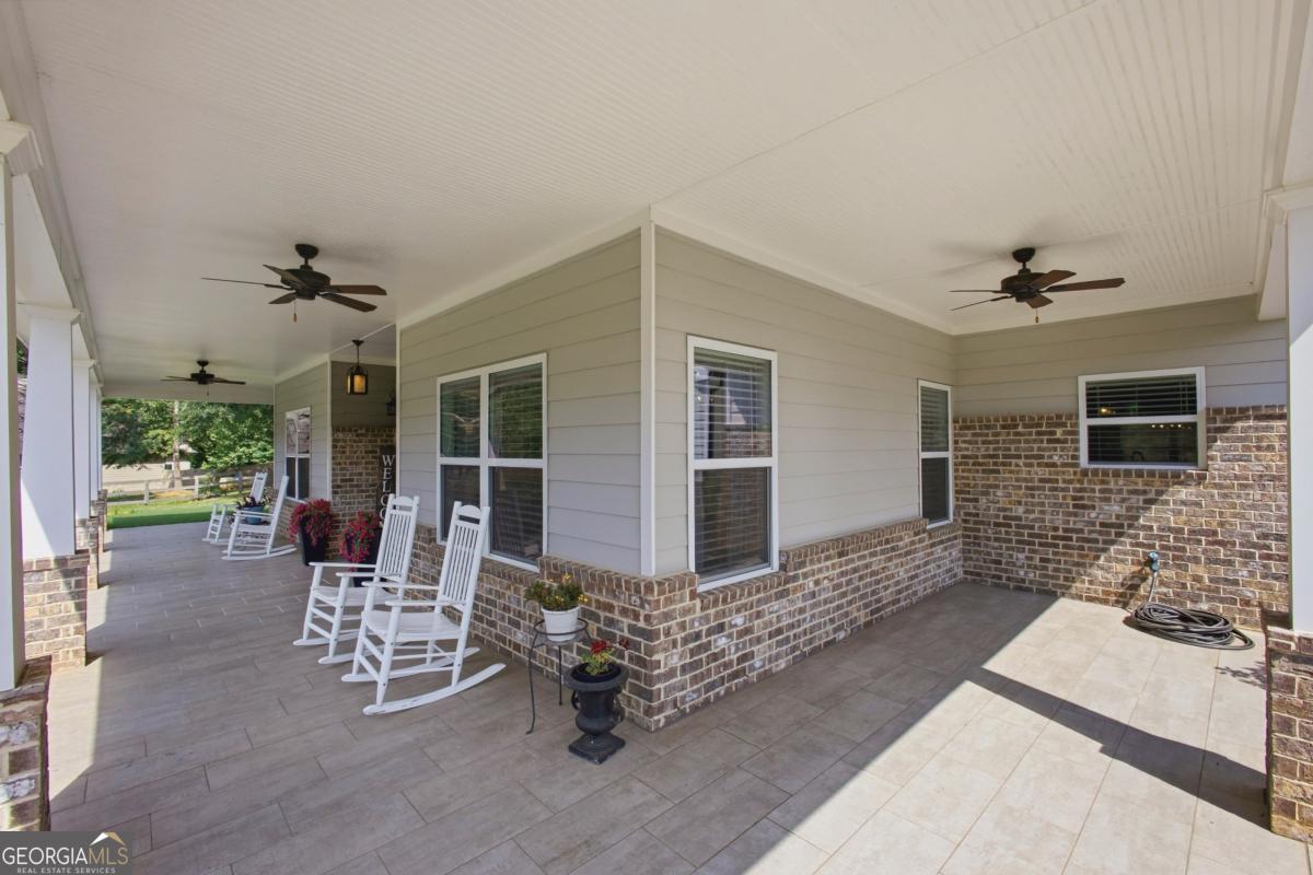 579 New Cut Road Property Photo 9