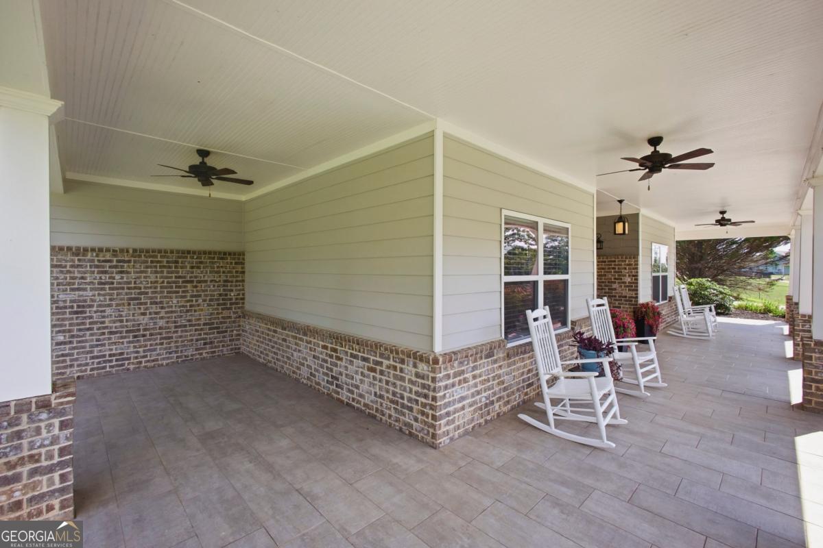 579 New Cut Road Property Photo 10