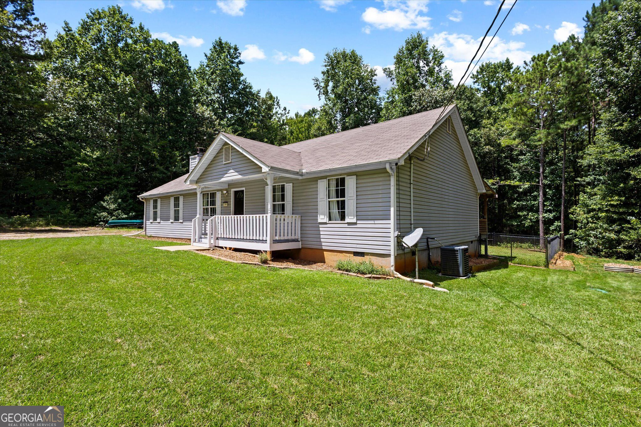 190 Smoak Field Road Property Photo 4
