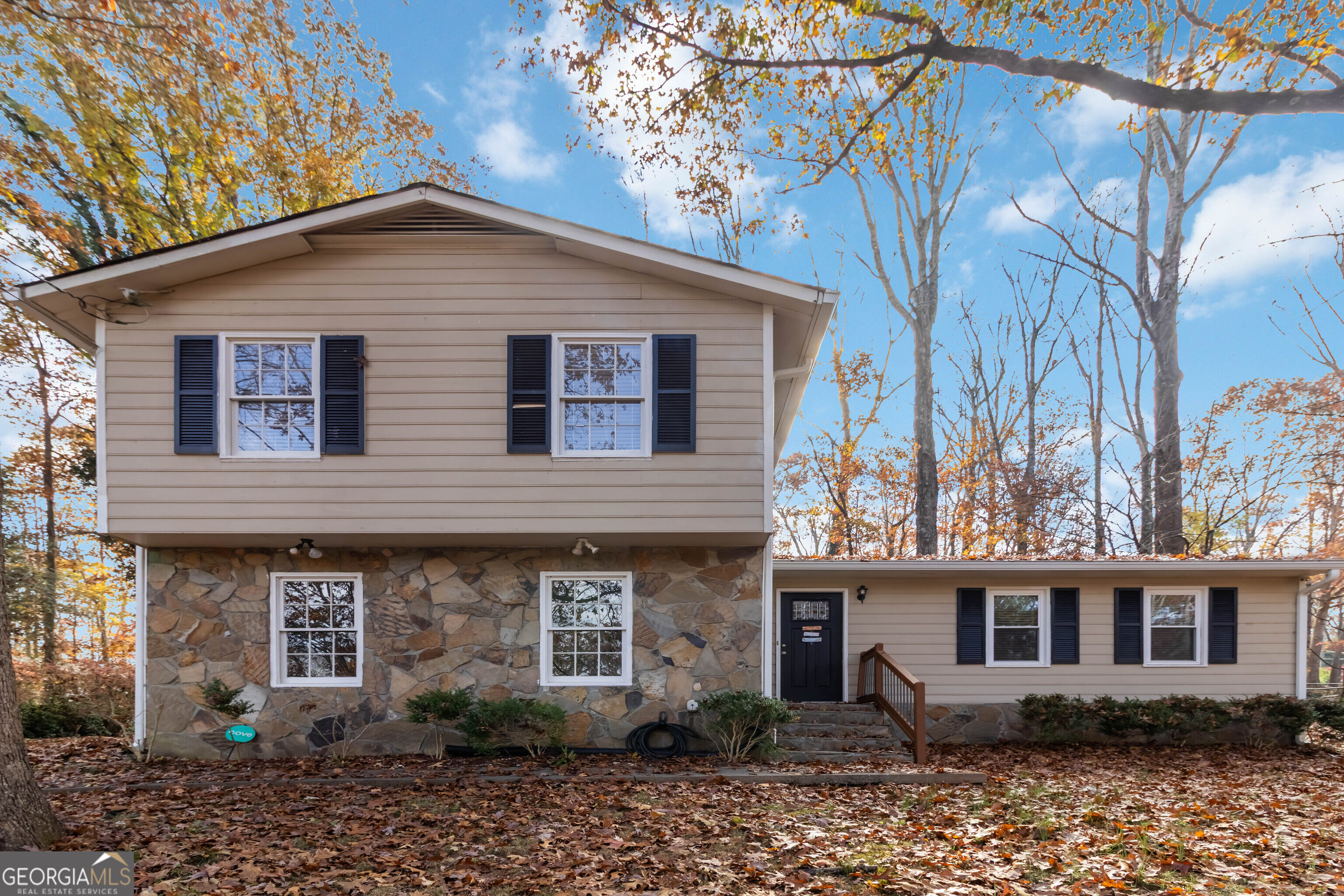 888 Chartley Drive Property Photo 1