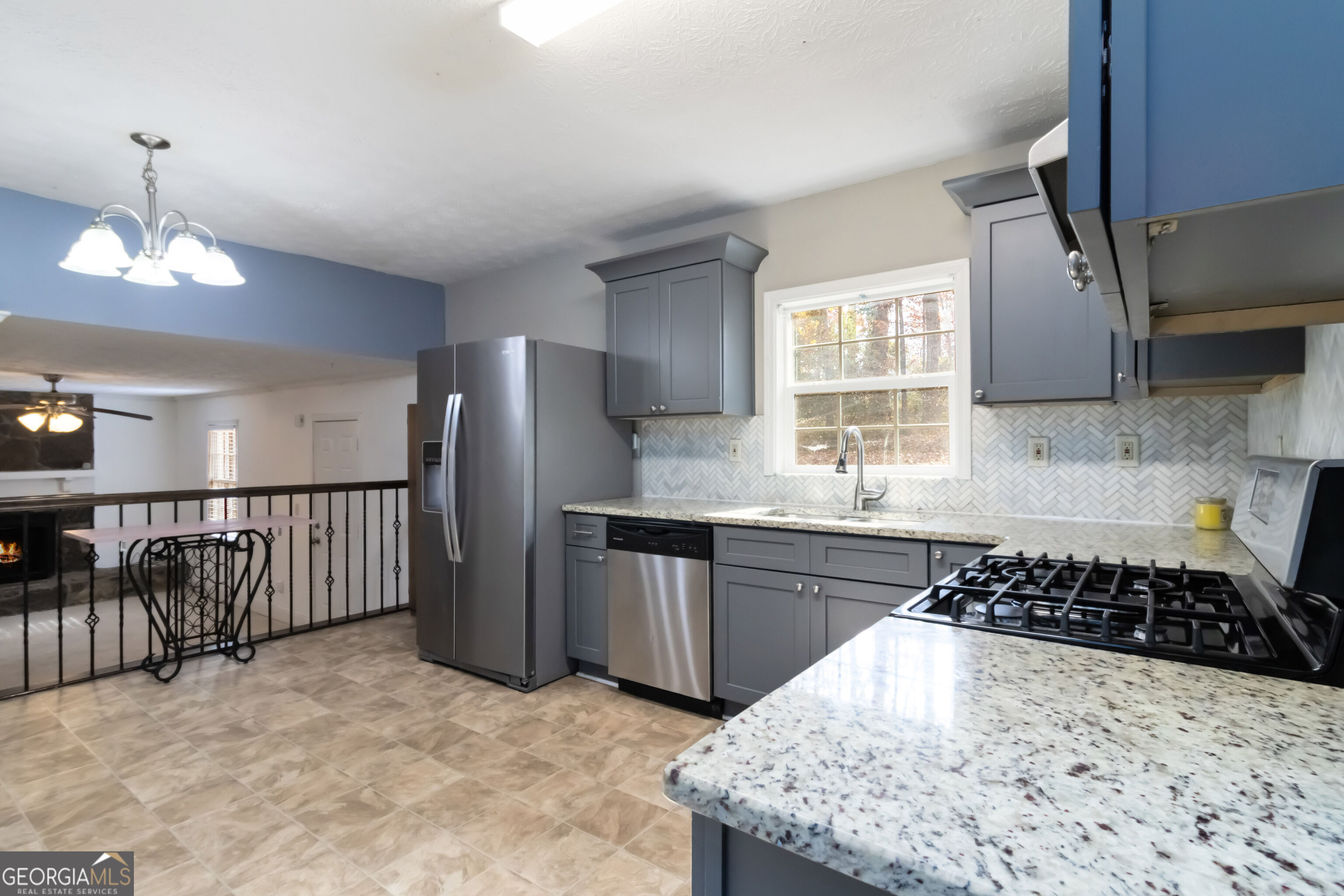 888 Chartley Drive Property Photo 8