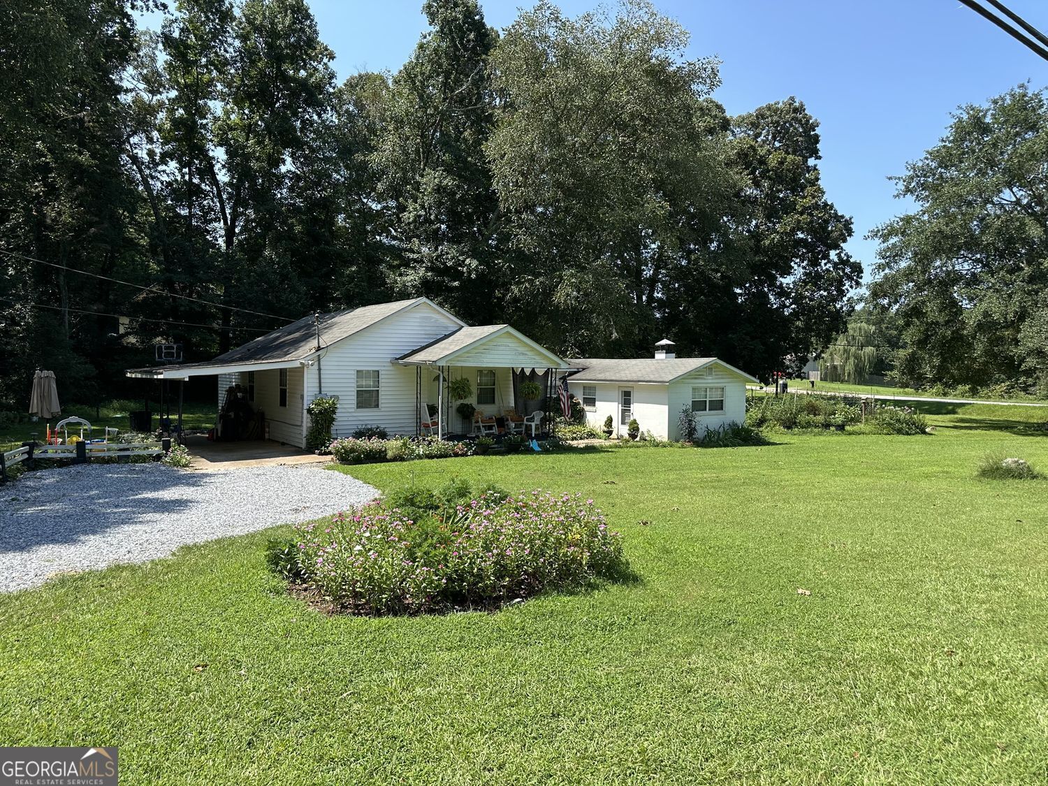 4849 Lee Road Property Photo 4