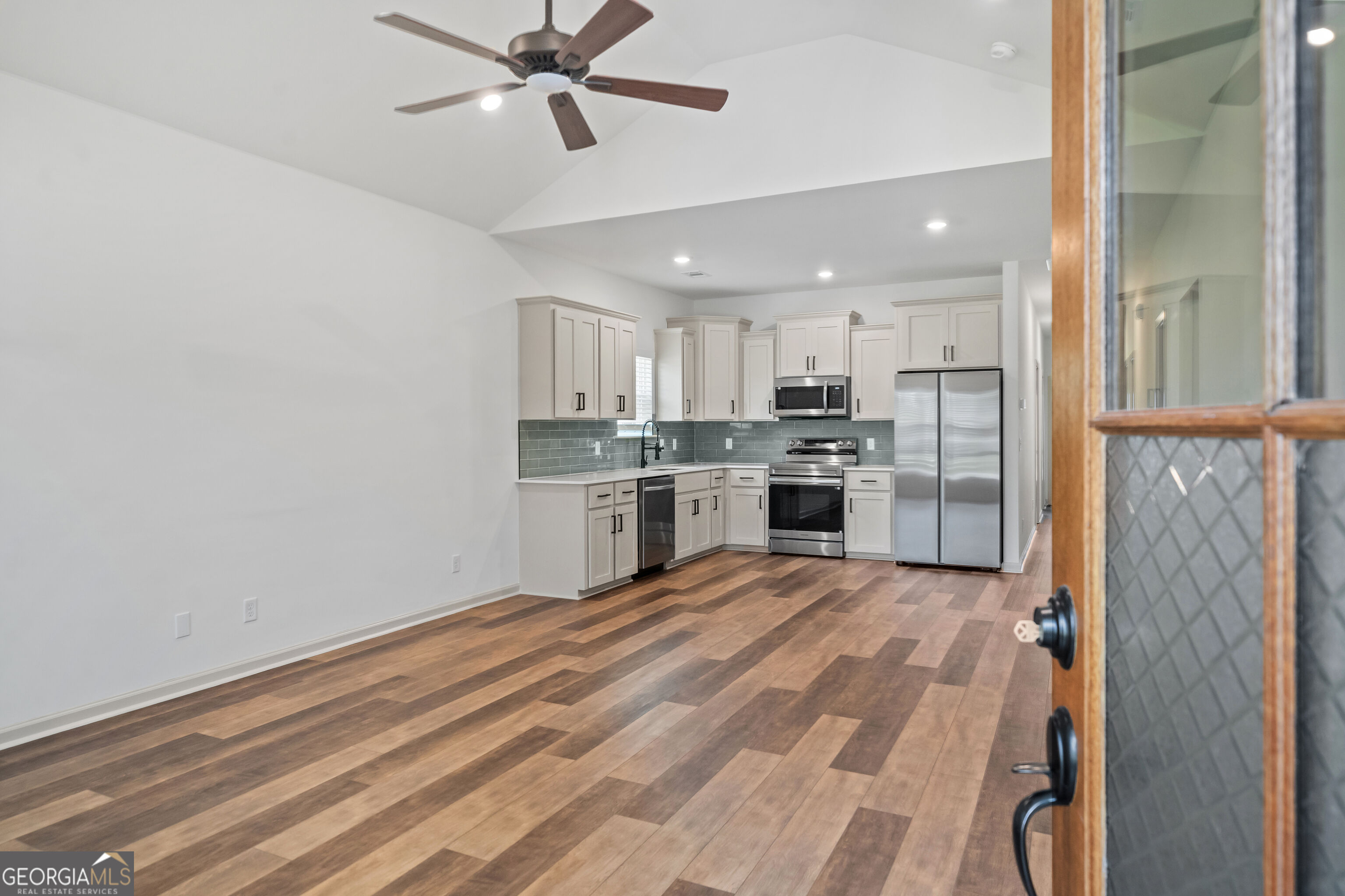 145 Waters Property Photo 5