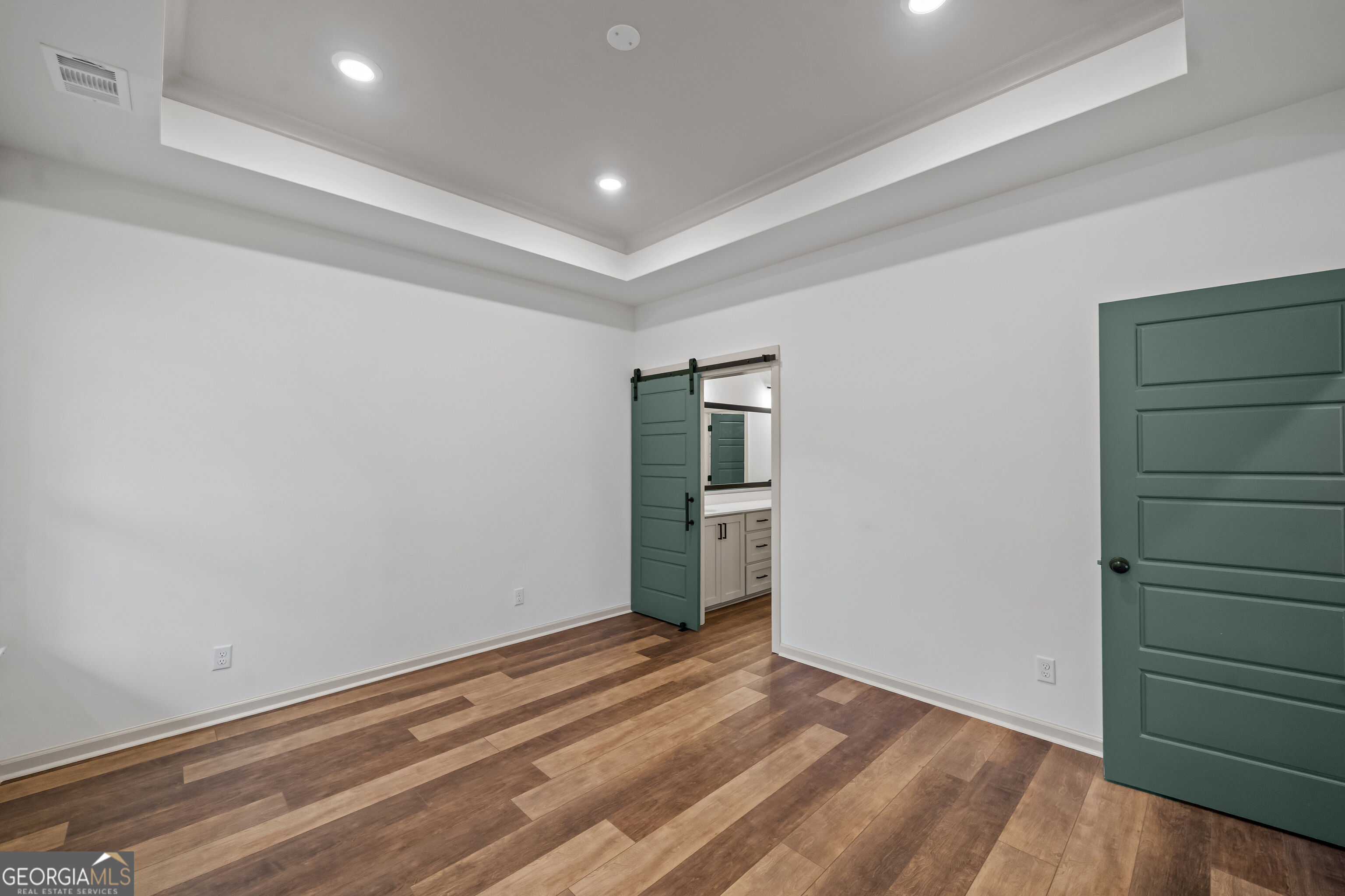 145 Waters Property Photo 19