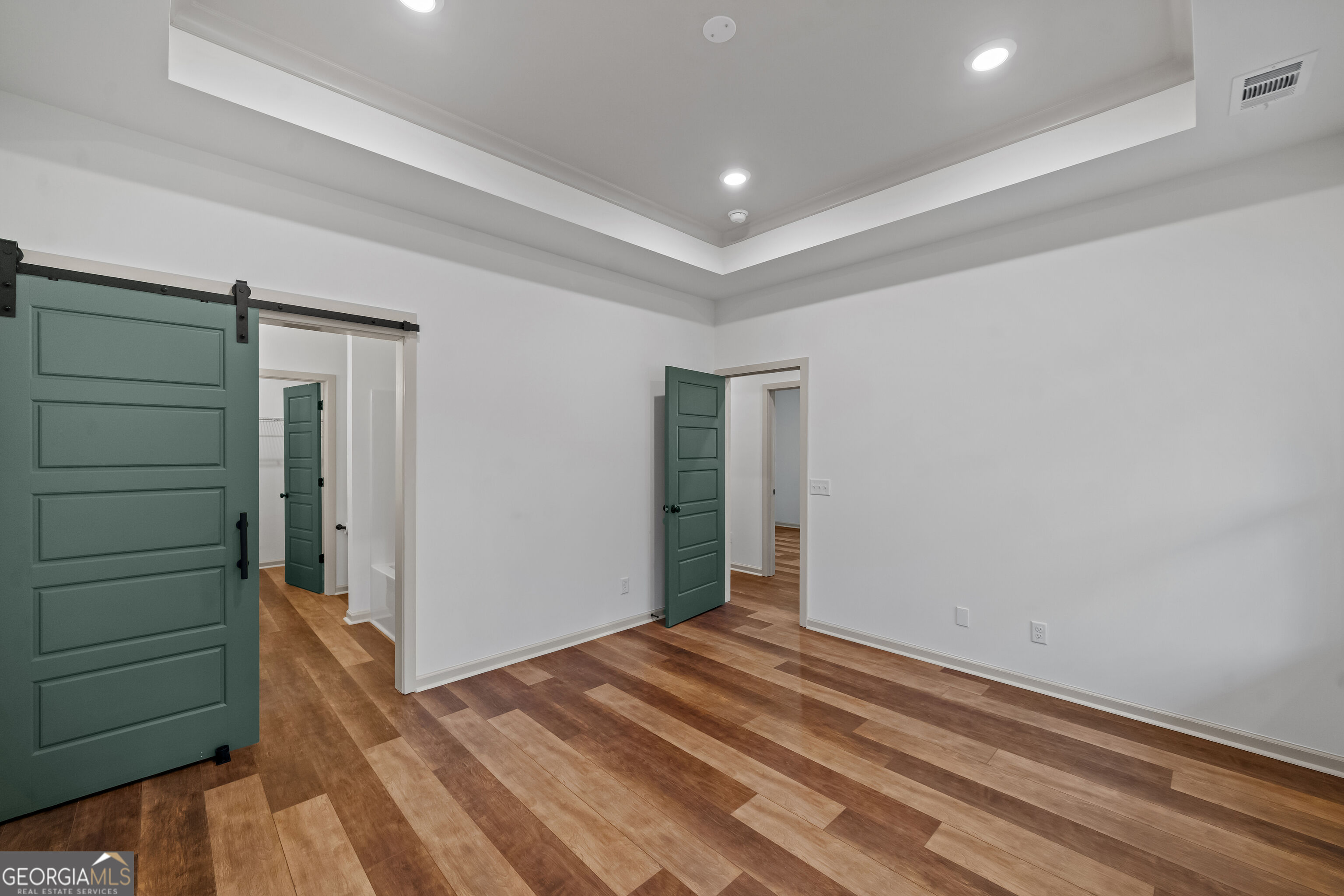 145 Waters Property Photo 21