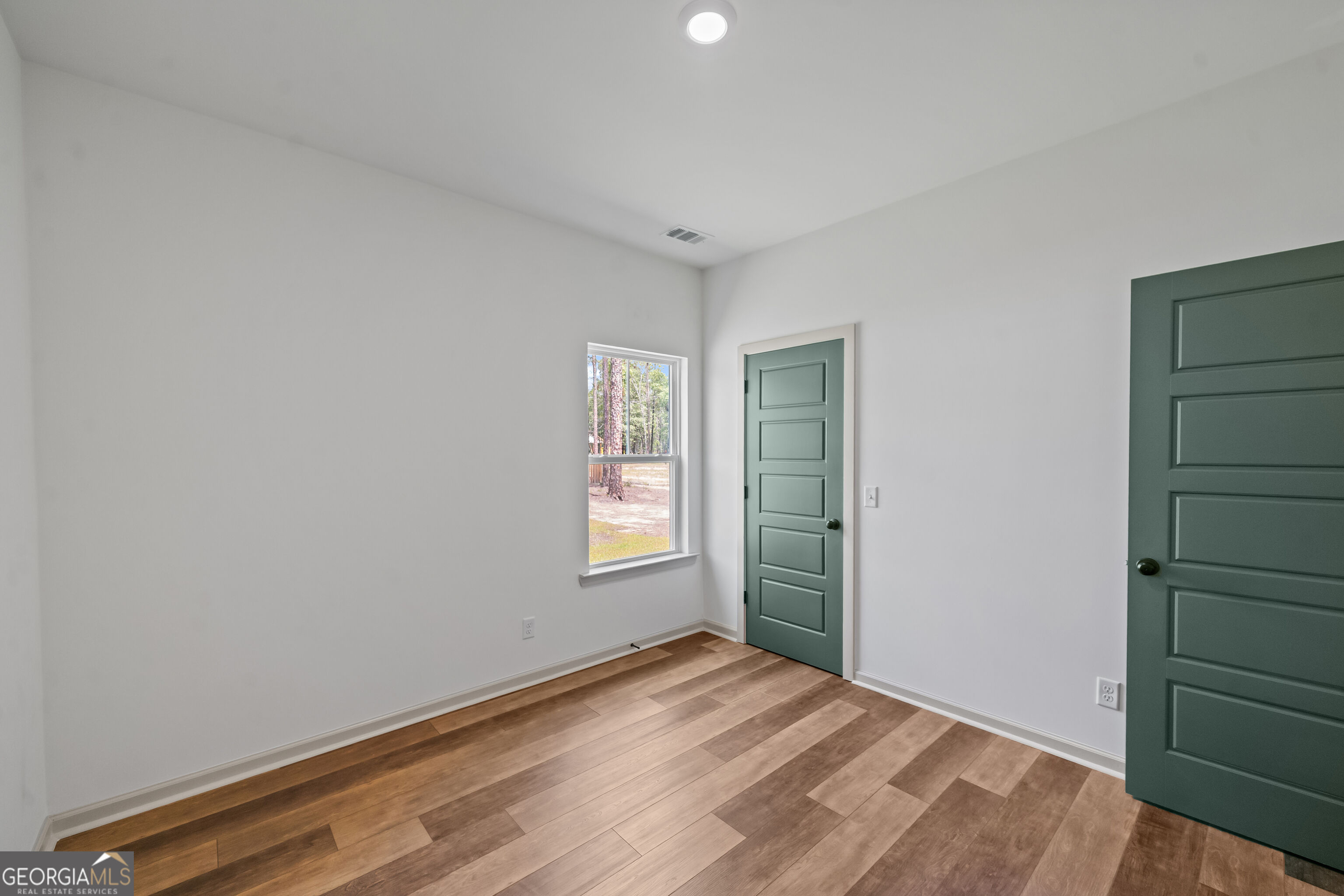 145 Waters Property Photo 27