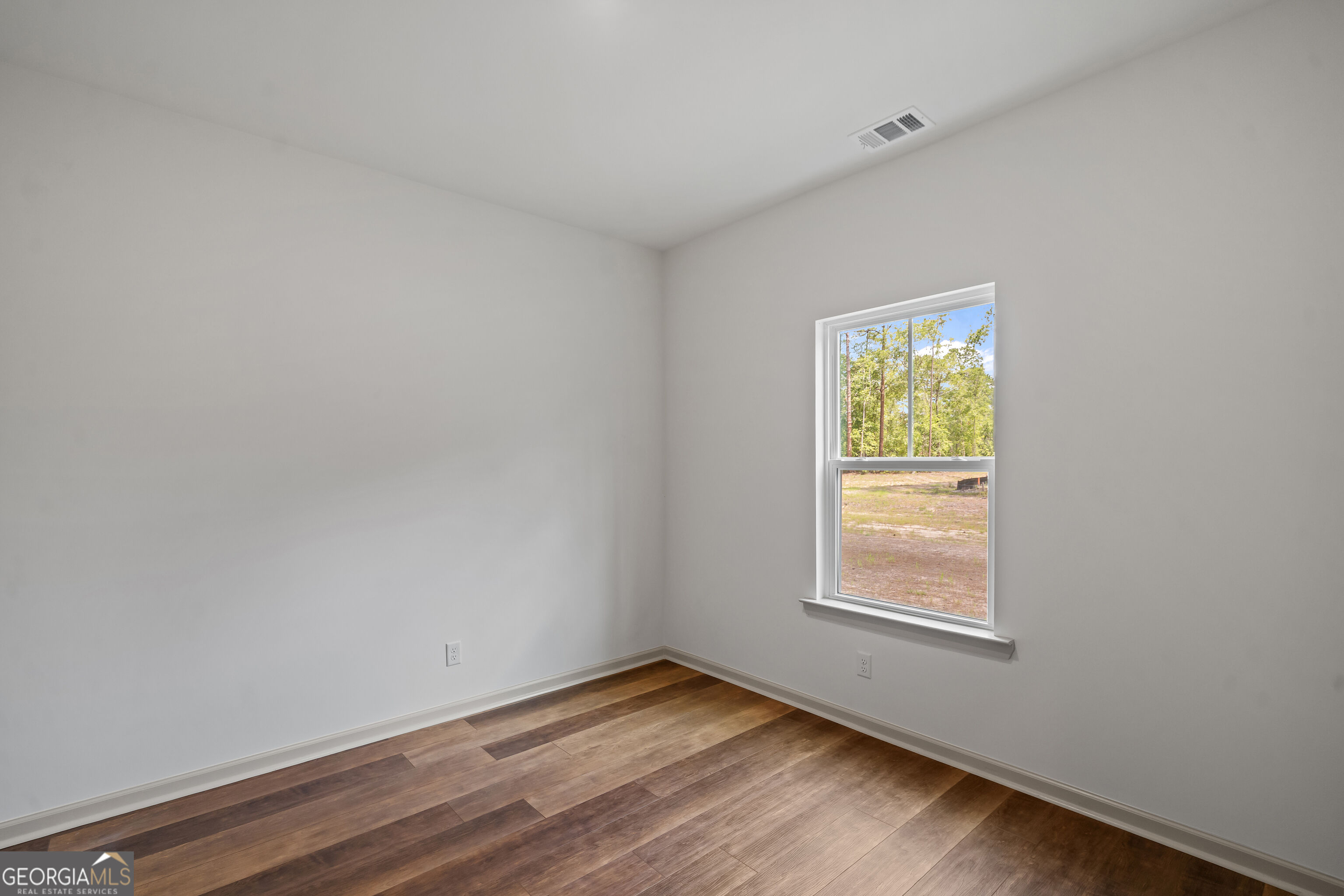 145 Waters Property Photo 33