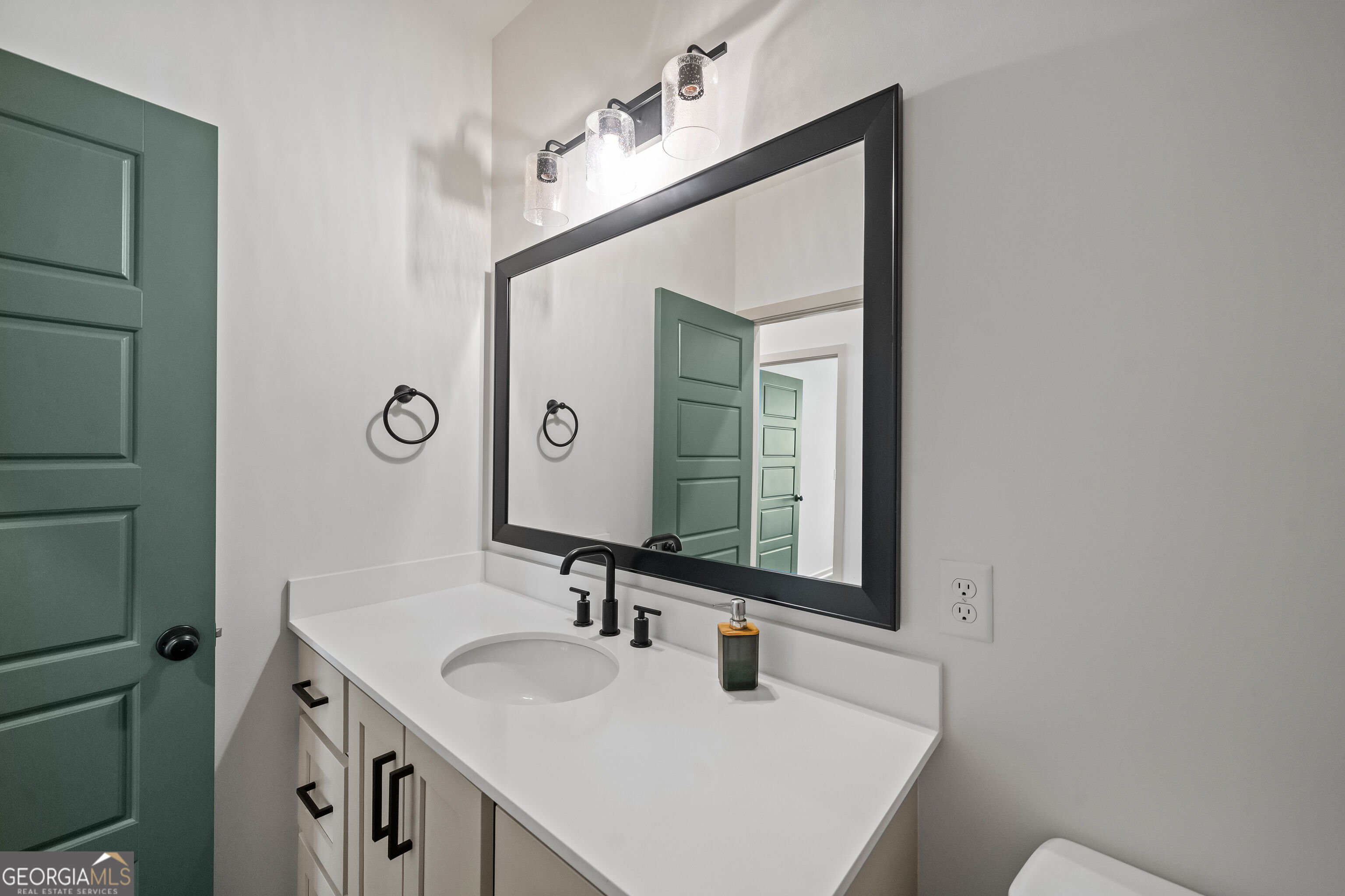 145 Waters Property Photo 36
