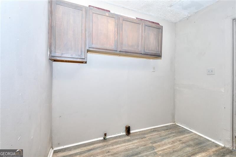 1080 Valley View Road Se Property Photo 15