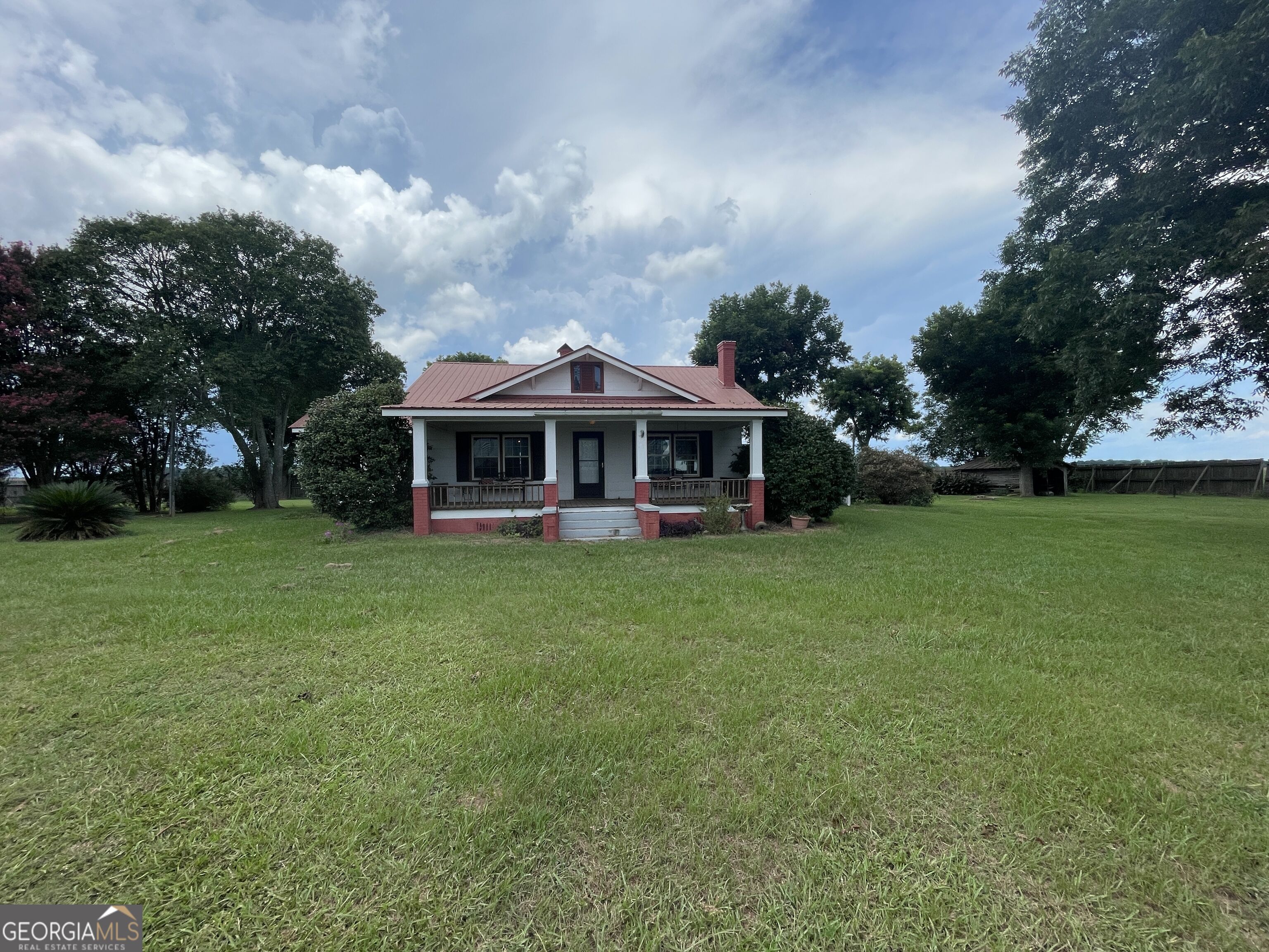 231 Barlow Road Property Photo 2