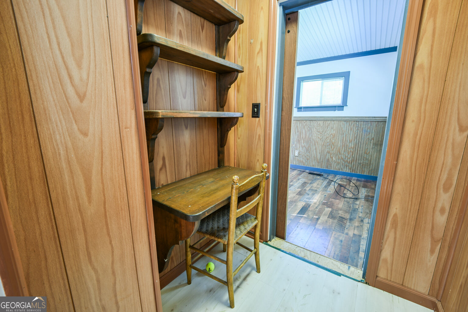 140 October Woods Drive Property Photo 12