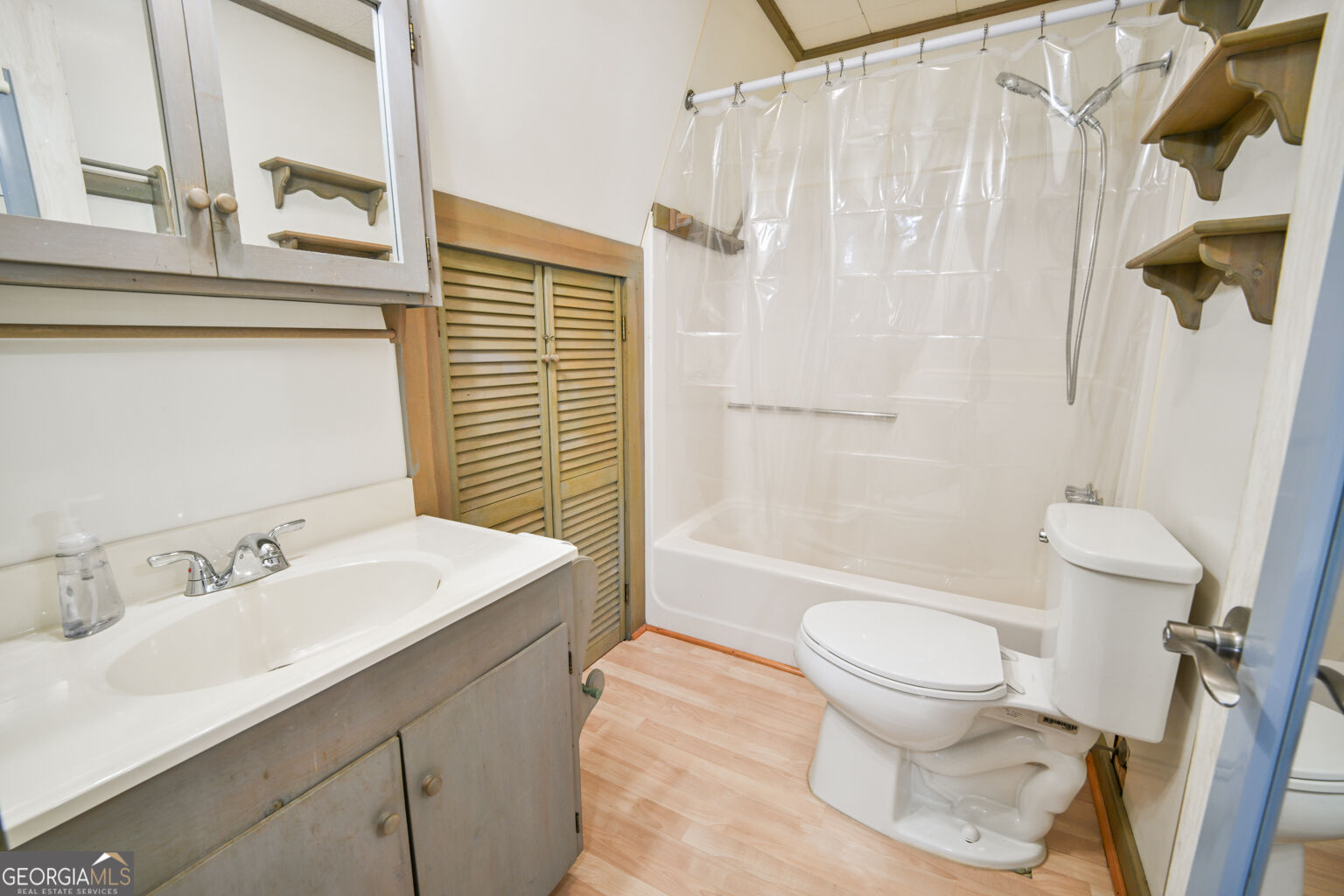 140 October Woods Drive Property Photo 25