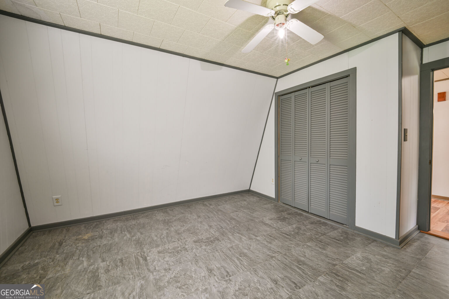 140 October Woods Drive Property Photo 28