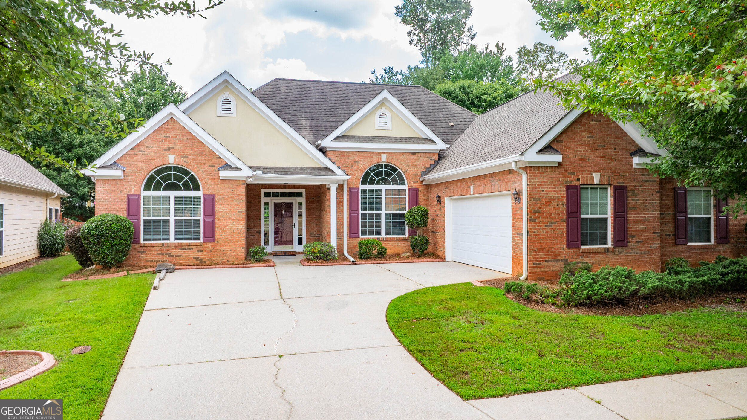 8004 Larksview Drive Property Photo 1