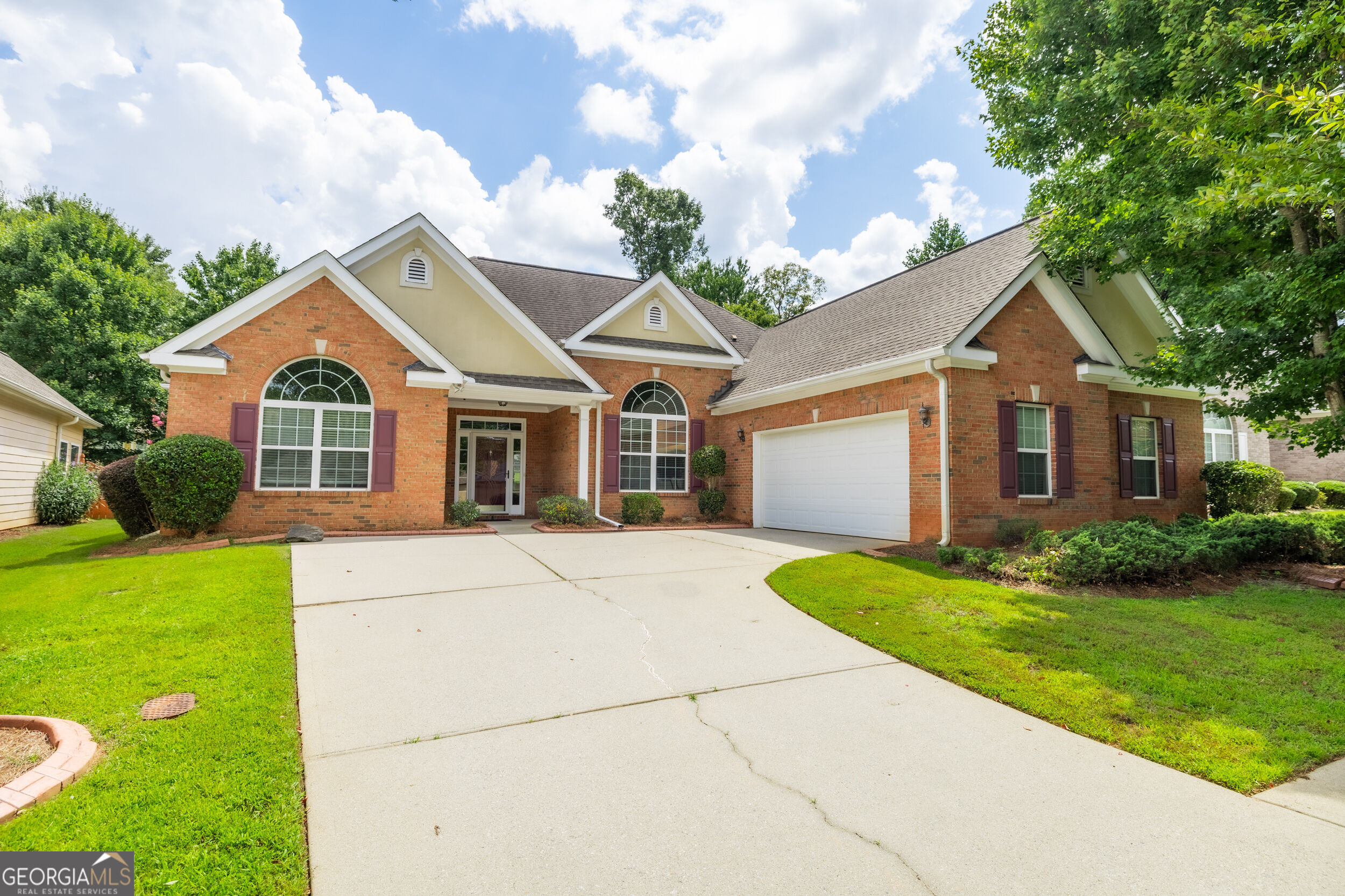 8004 Larksview Drive Property Photo 4