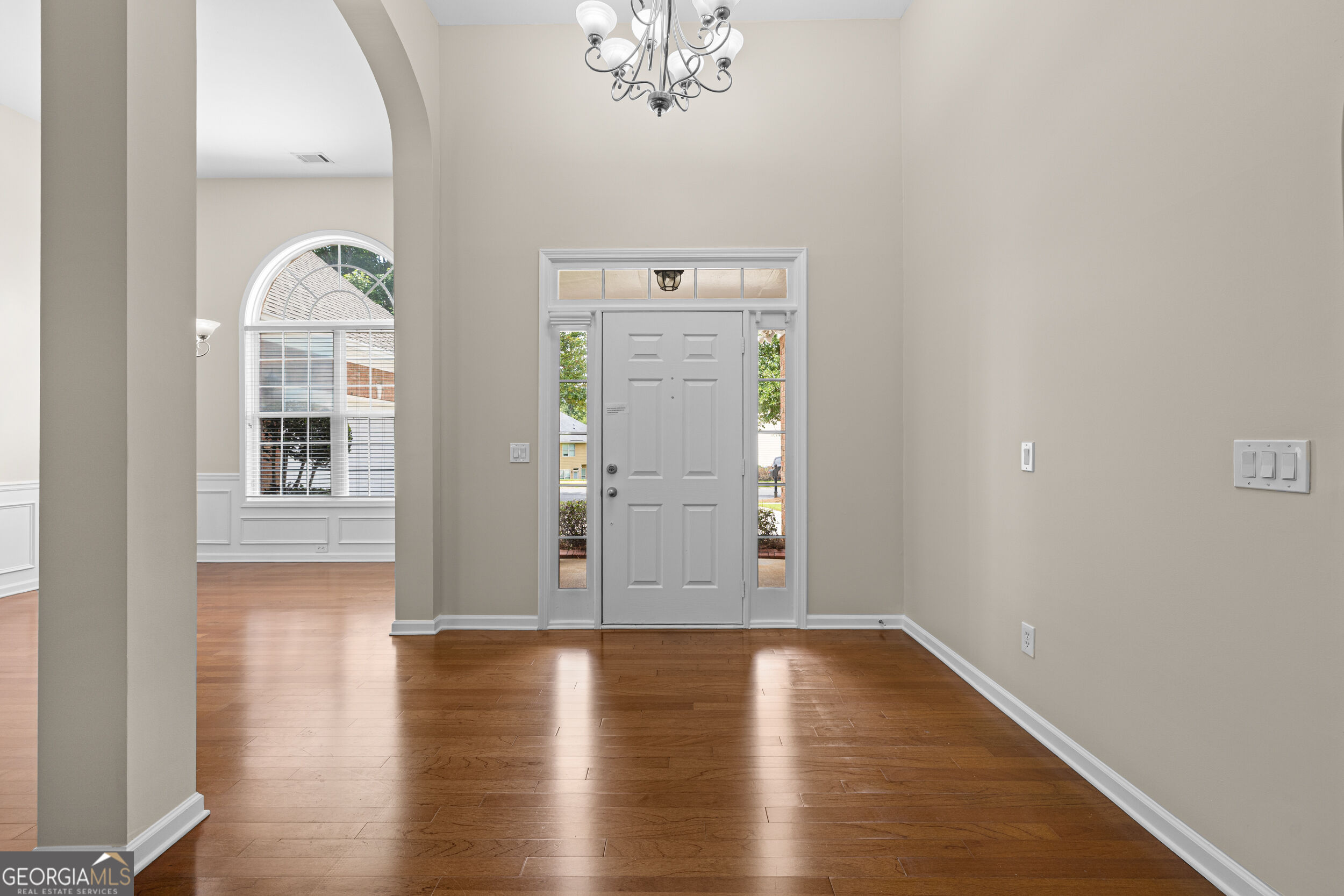 8004 Larksview Drive Property Photo 6