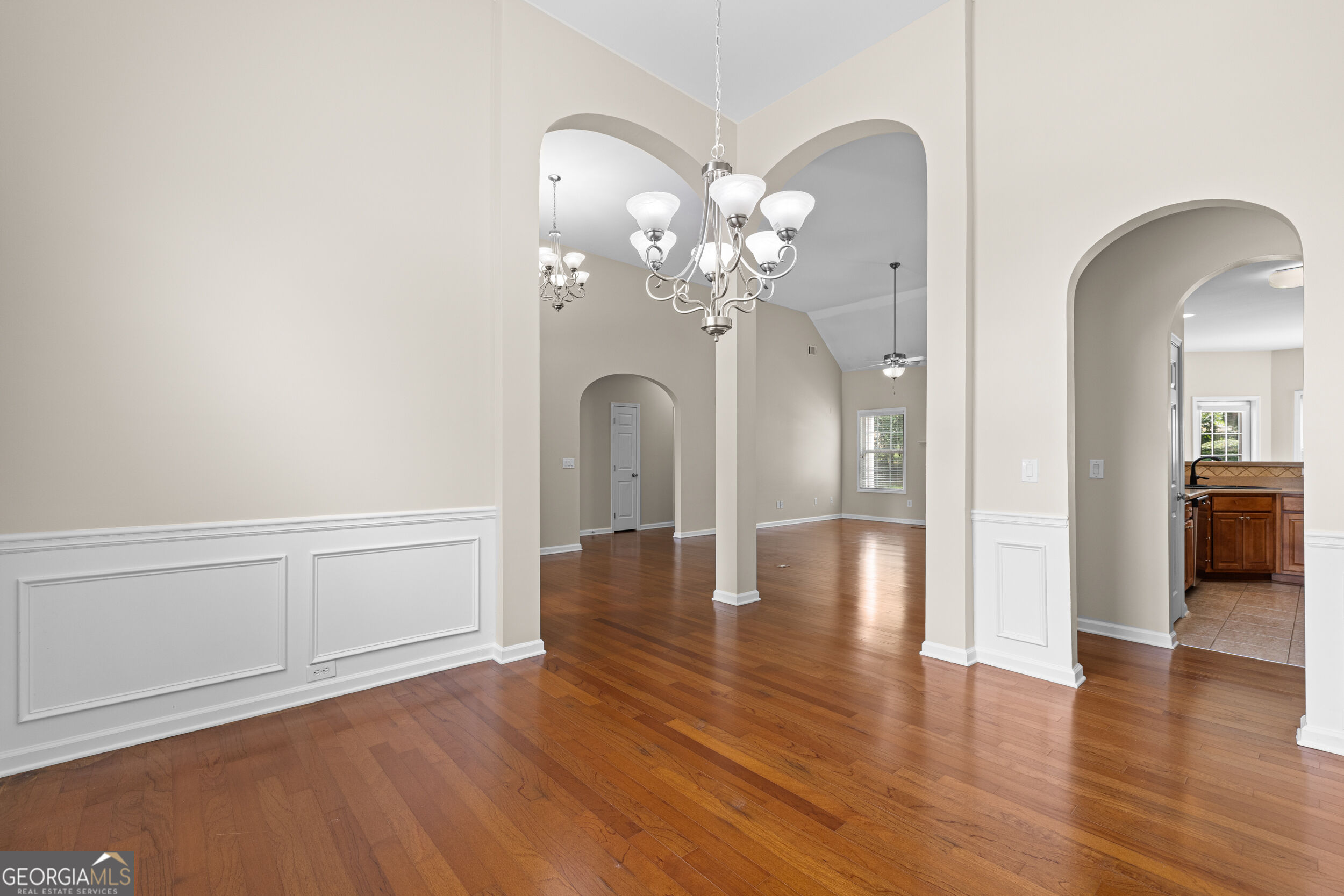8004 Larksview Drive Property Photo 11