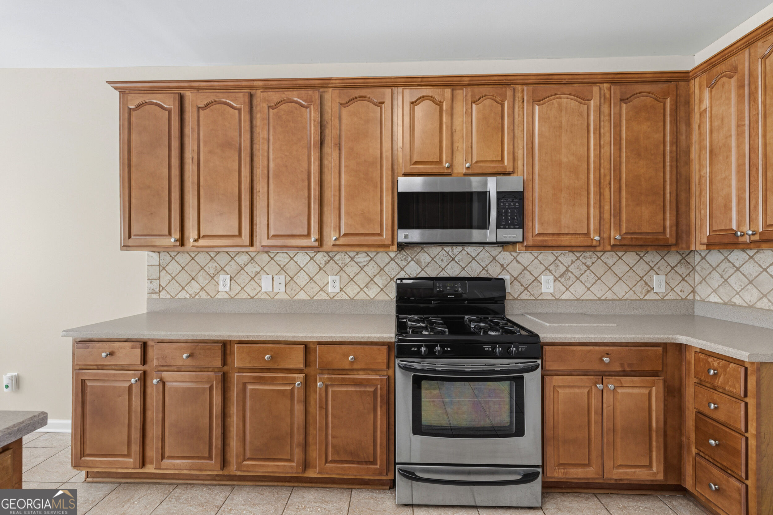 8004 Larksview Drive Property Photo 24