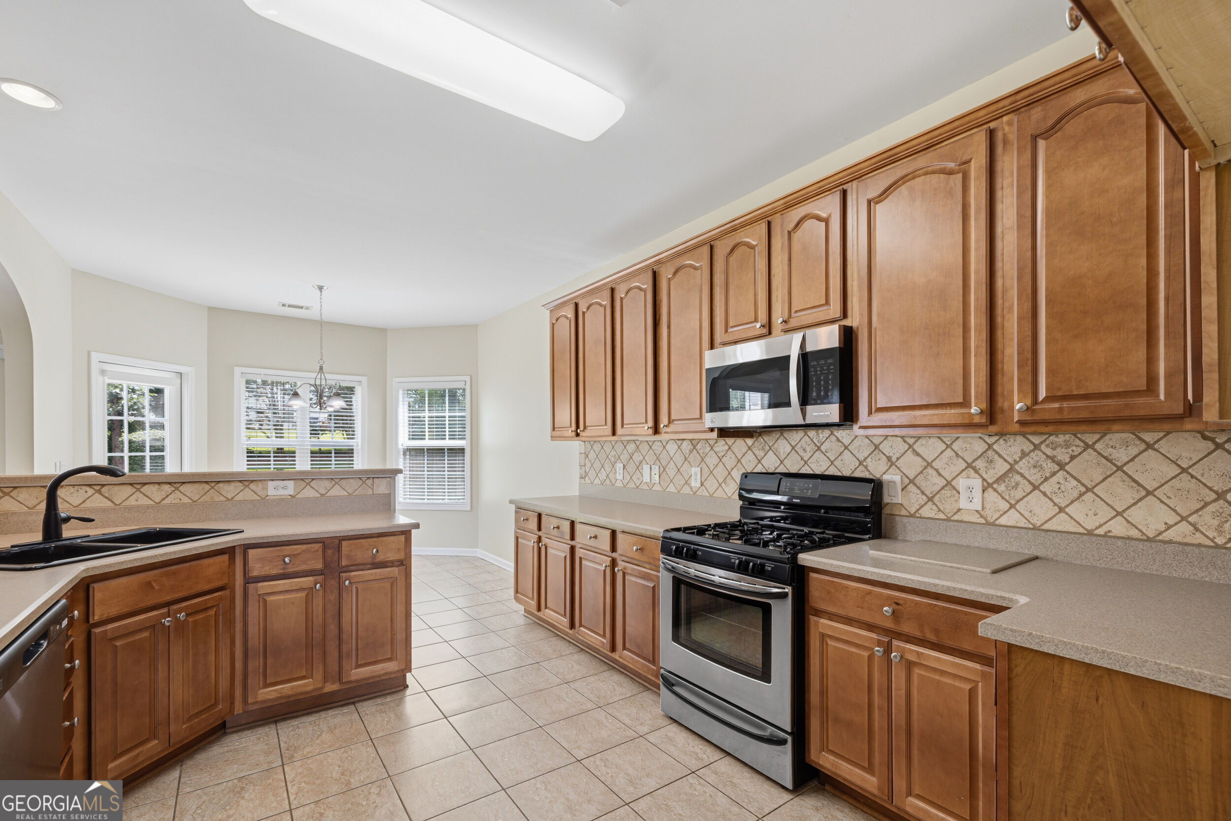 8004 Larksview Drive Property Photo 28