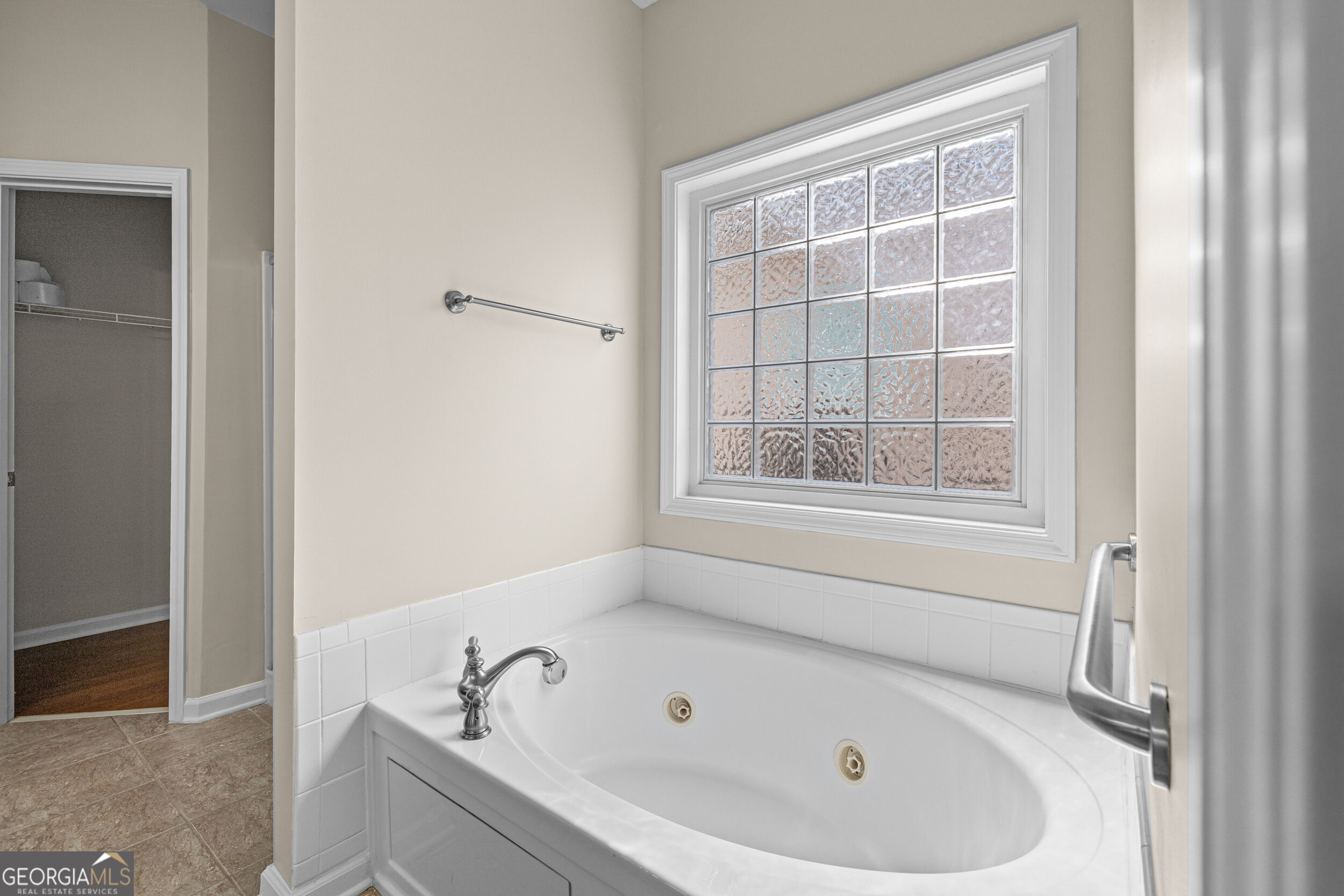 8004 Larksview Drive Property Photo 40