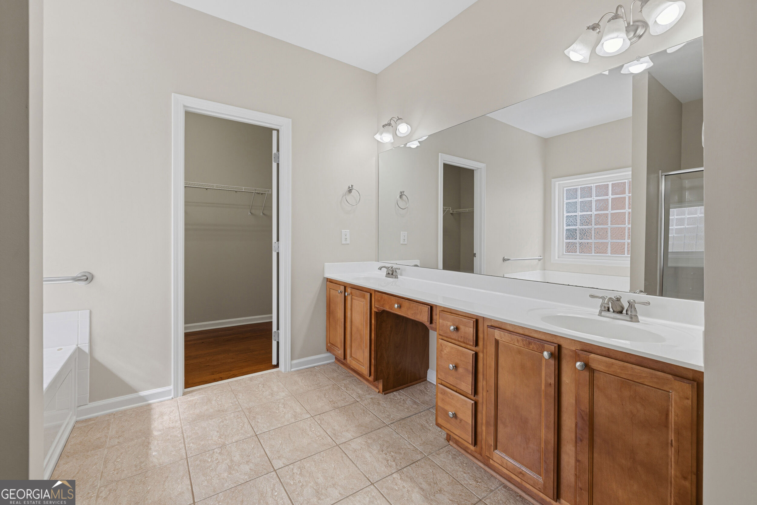 8004 Larksview Drive Property Photo 43