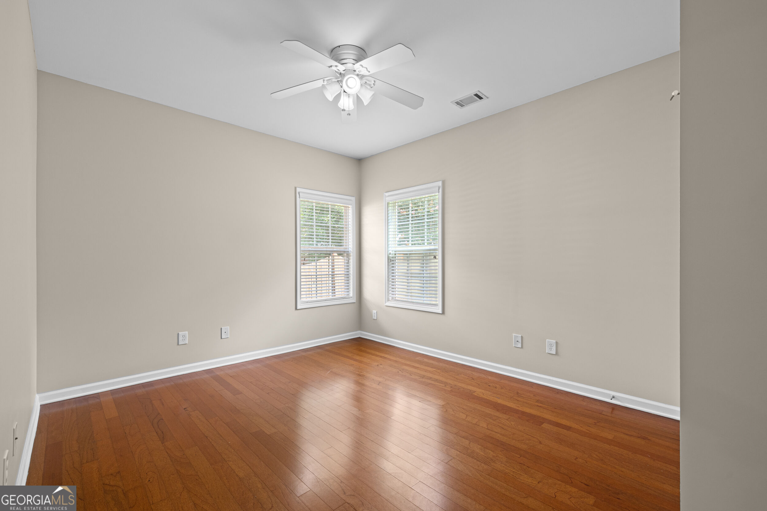 8004 Larksview Drive Property Photo 44
