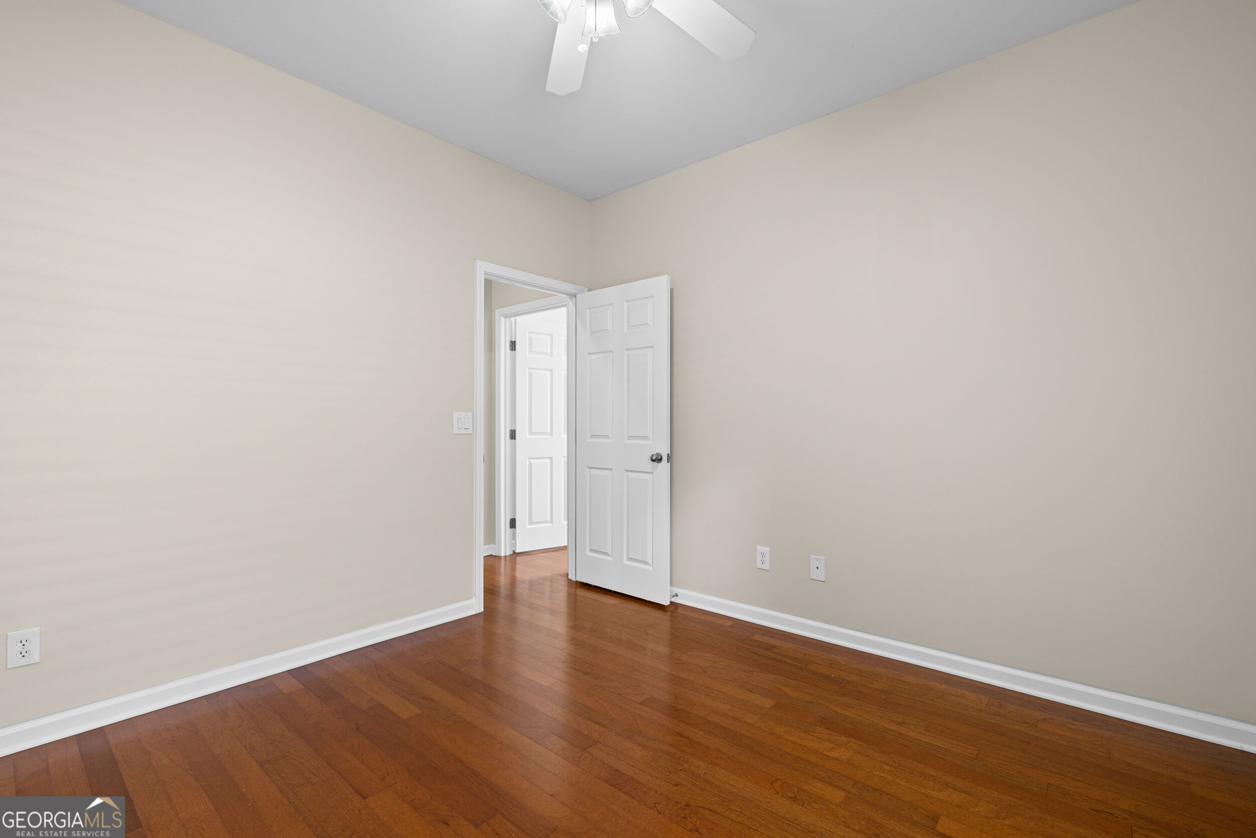 8004 Larksview Drive Property Photo 45