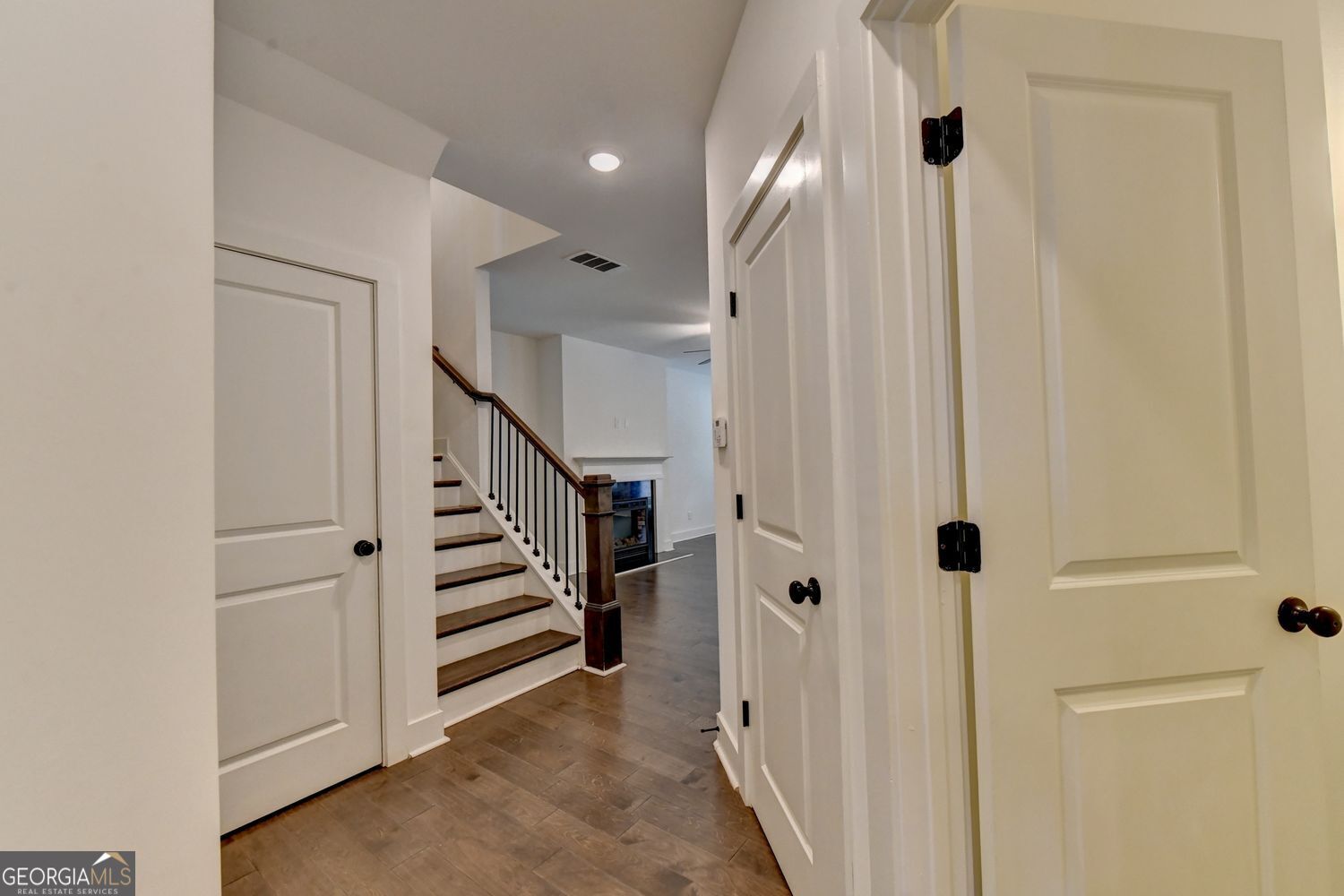 275 Auburn Valley Way Property Photo 3