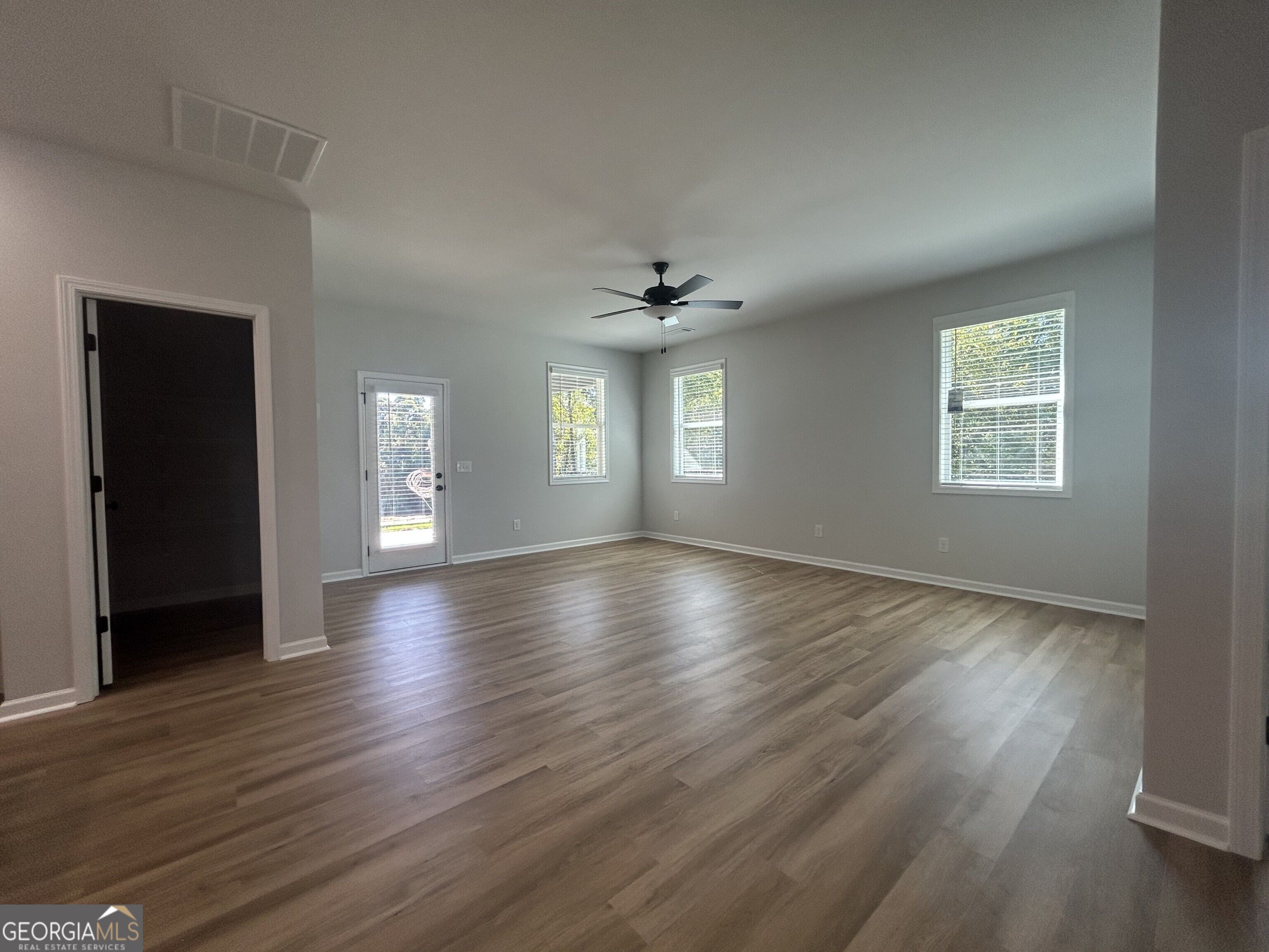 144 Eagles Crest Drive Property Photo 4