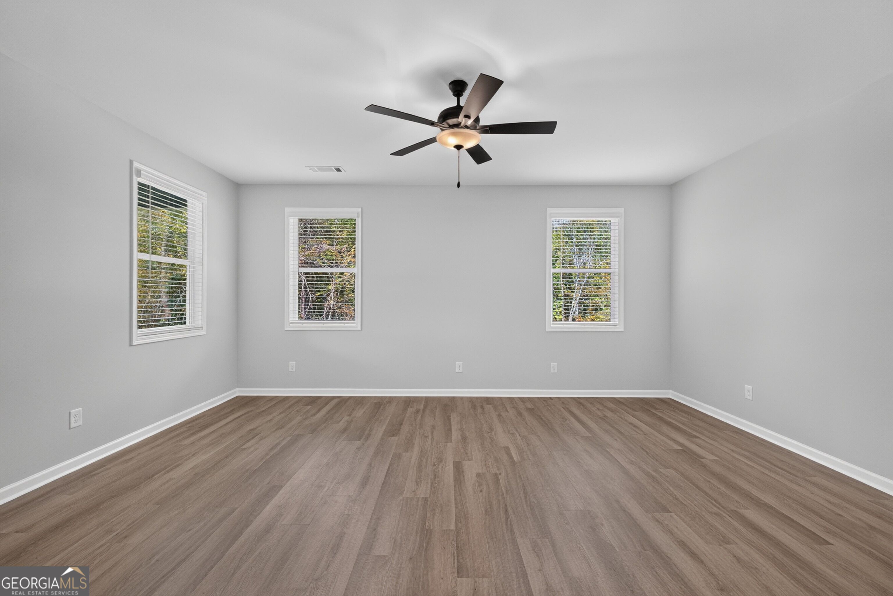 144 Eagles Crest Drive Property Photo 8