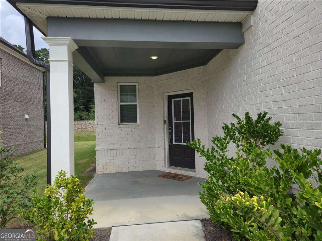 2101 Ecoland Drive Property Photo 3