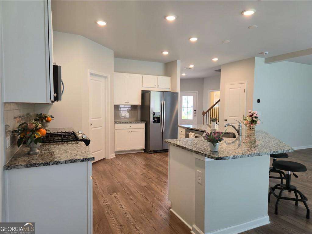2101 Ecoland Drive Property Photo 4