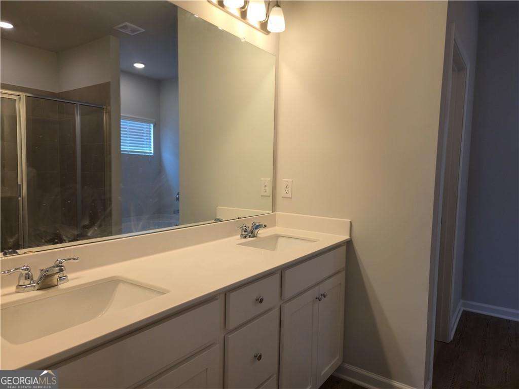 2101 Ecoland Drive Property Photo 12
