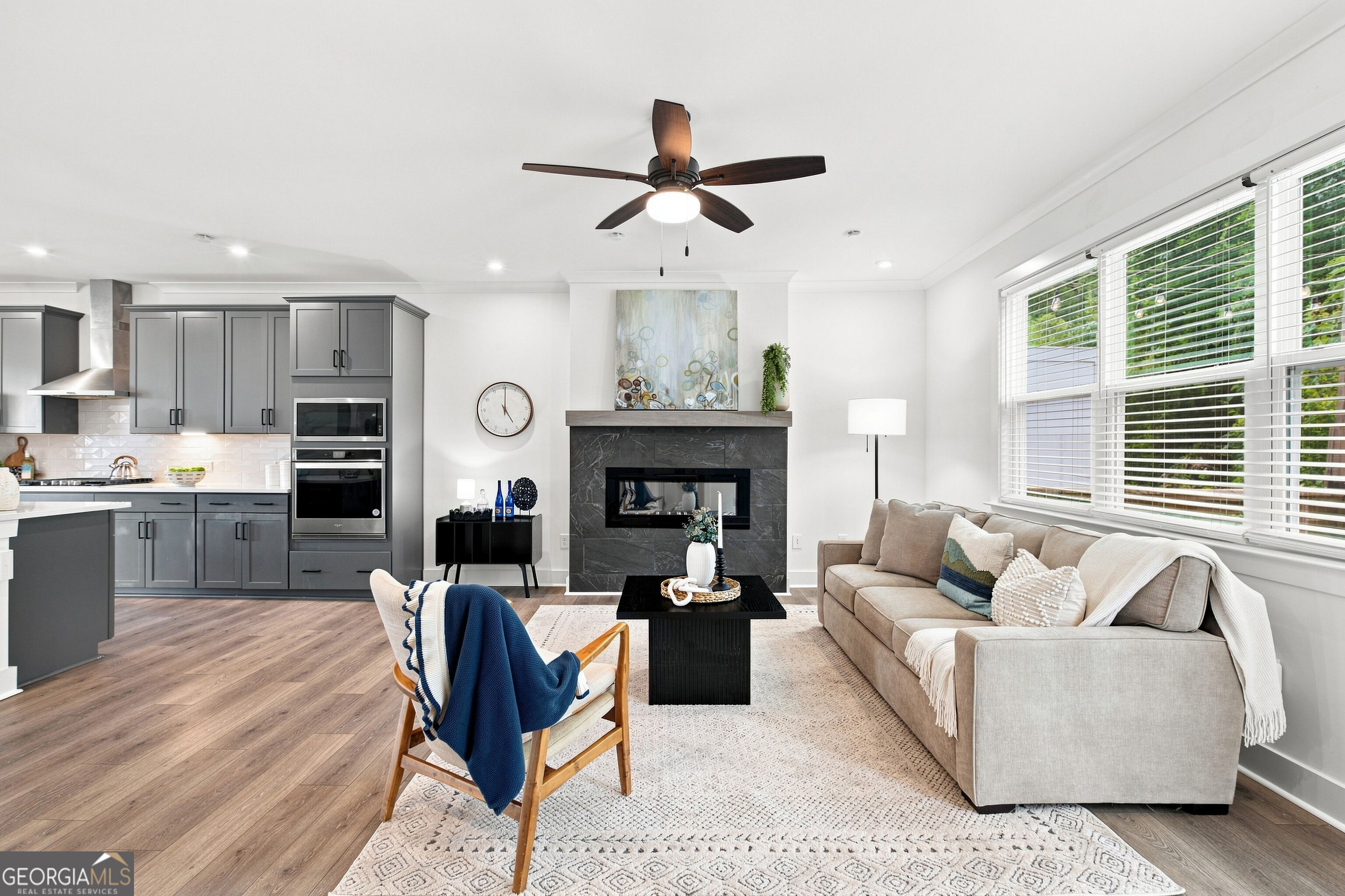 3401 Catalan Alley Property Photo 8