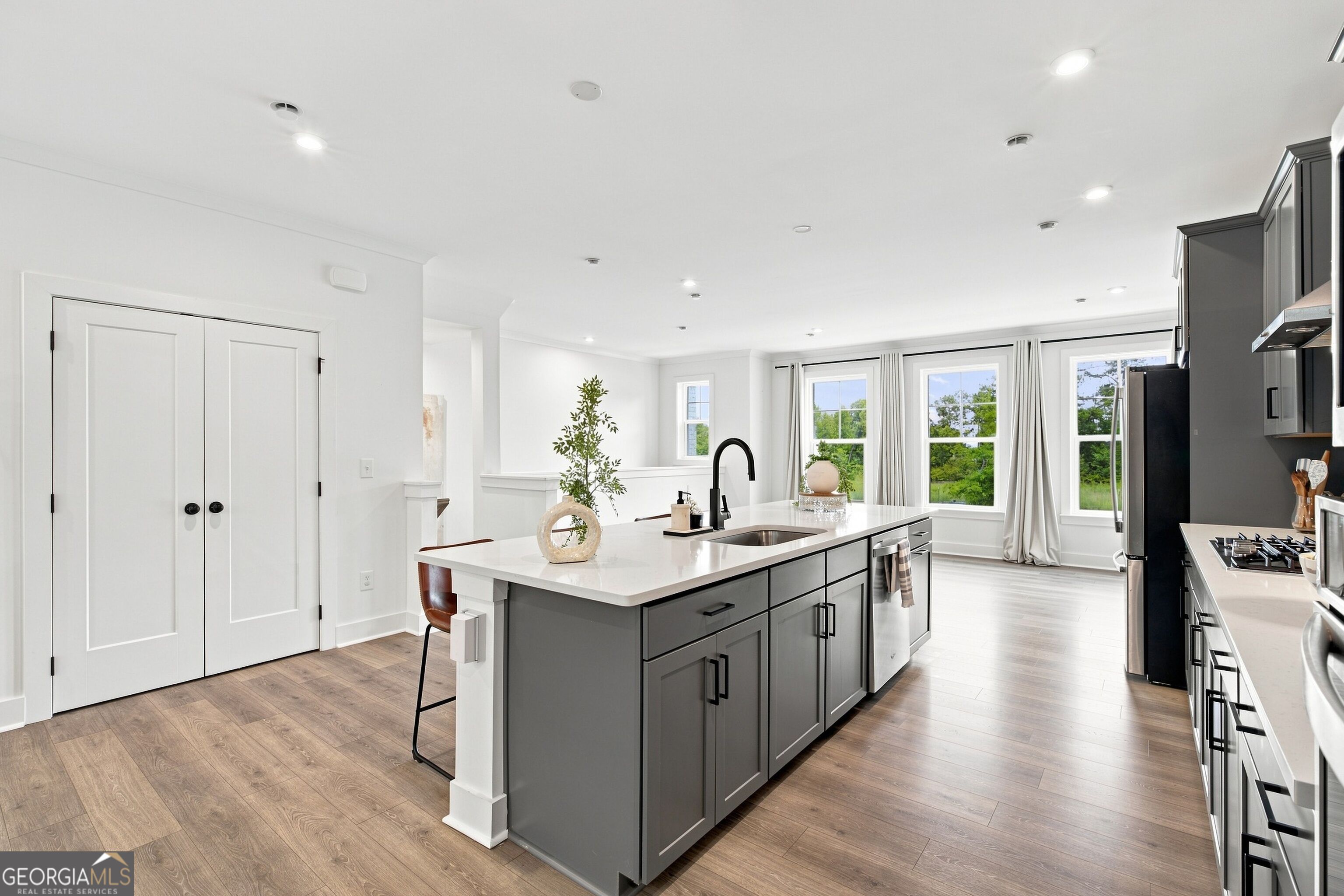 3401 Catalan Alley Property Photo 12