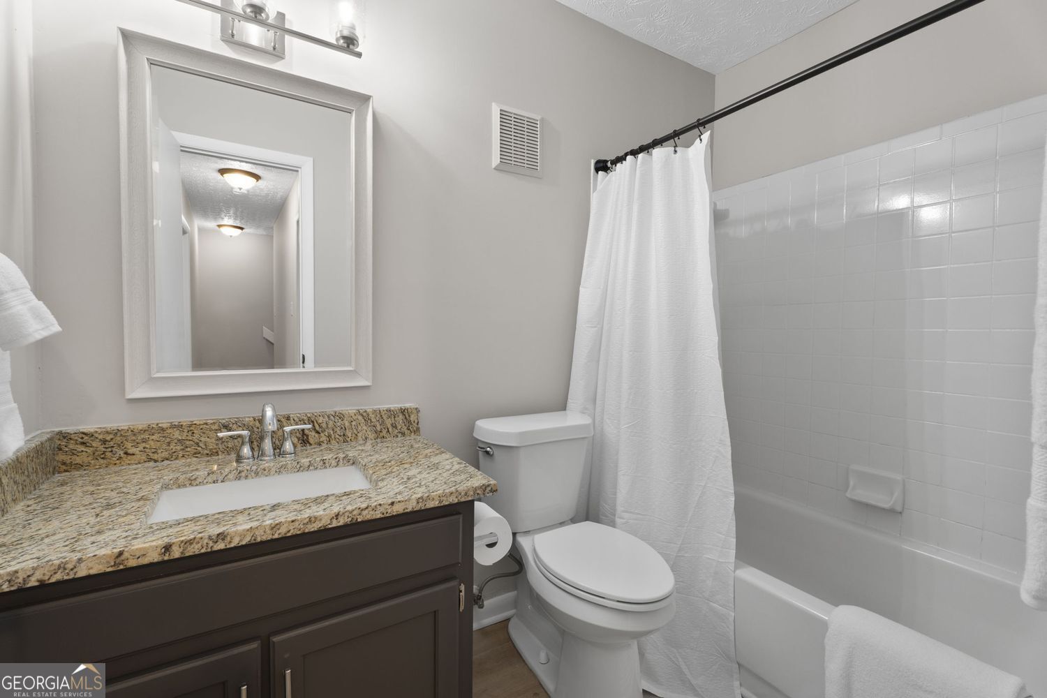 313 Country Club Drive Property Photo 14