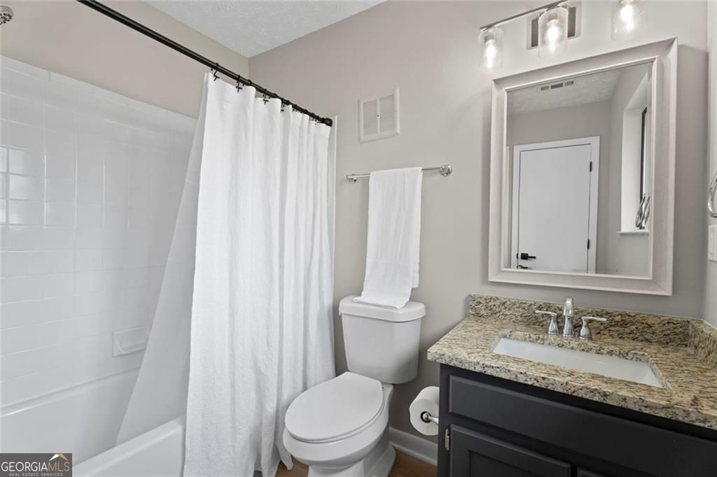 313 Country Club Drive Property Photo 17