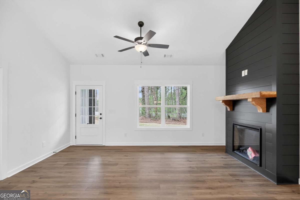 299 Relay Road Property Photo 11