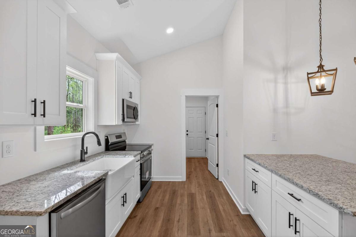 299 Relay Road Property Photo 15