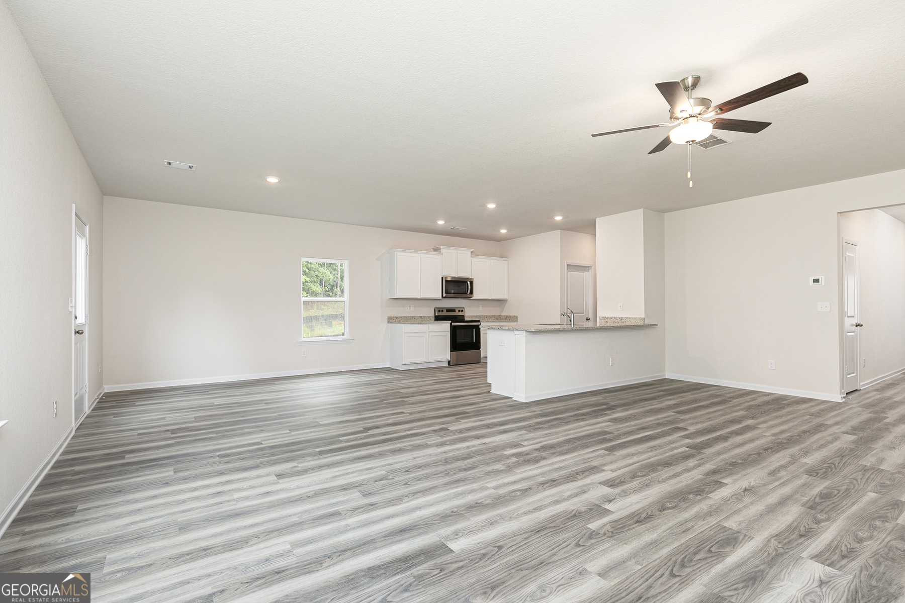 621 Slate Road Property Photo 4