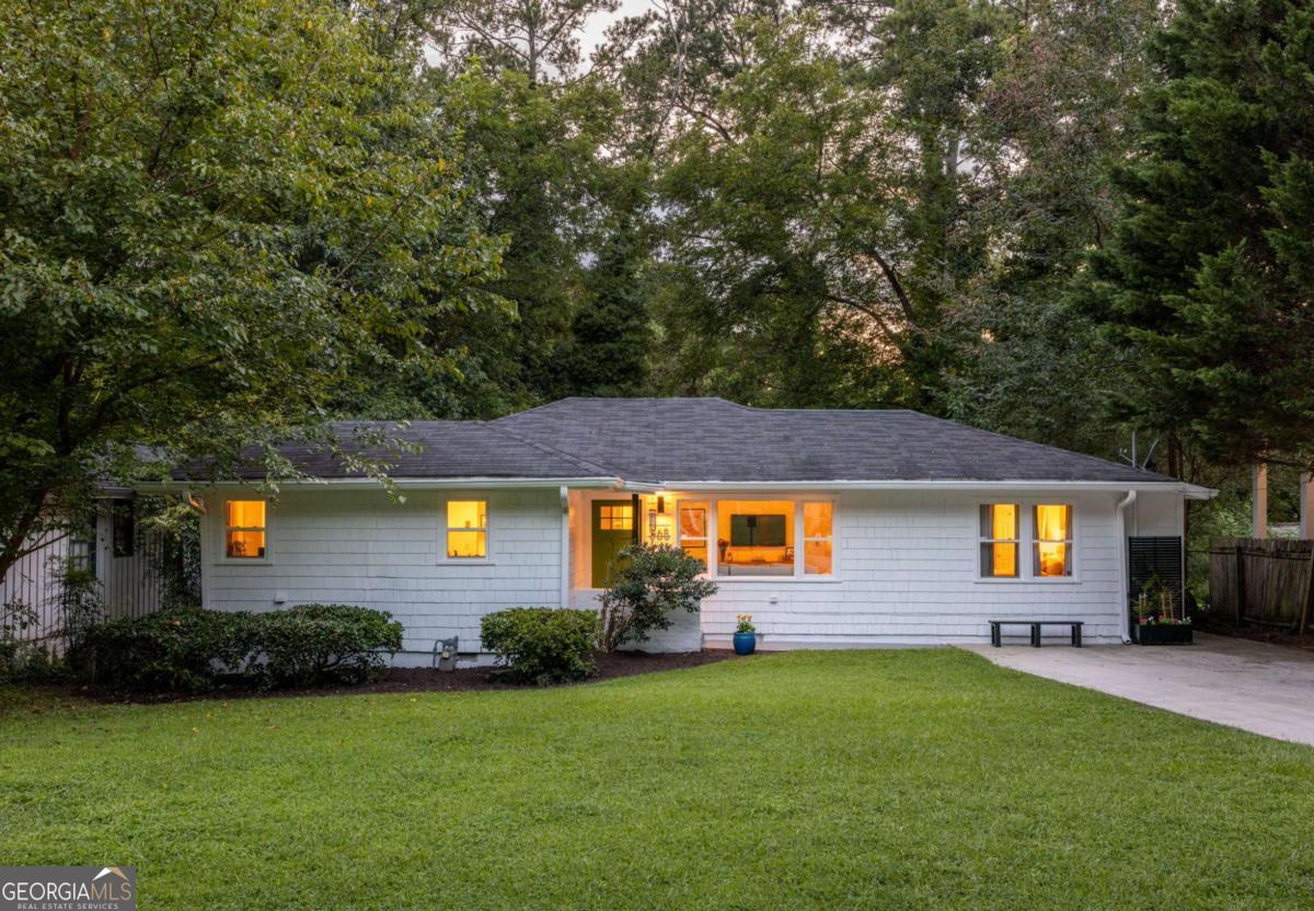 865 Stokeswood Avenue Se Property Photo 1