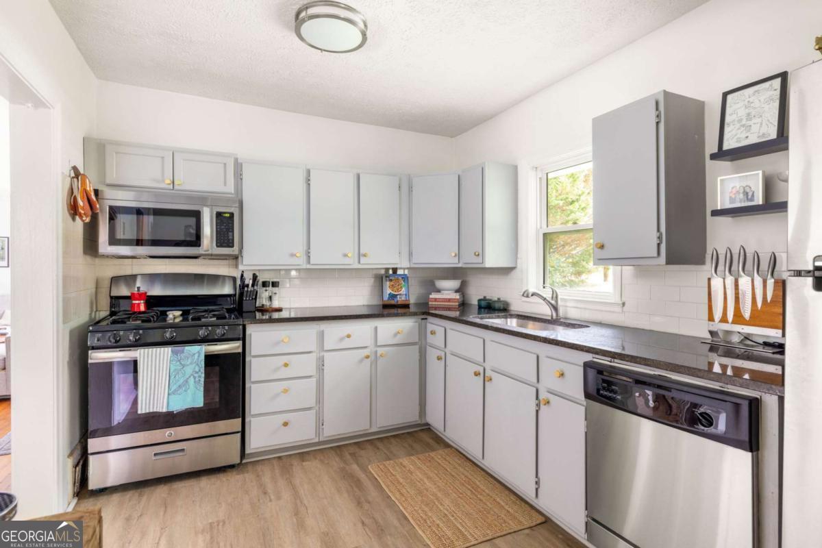 865 Stokeswood Avenue Se Property Photo 11