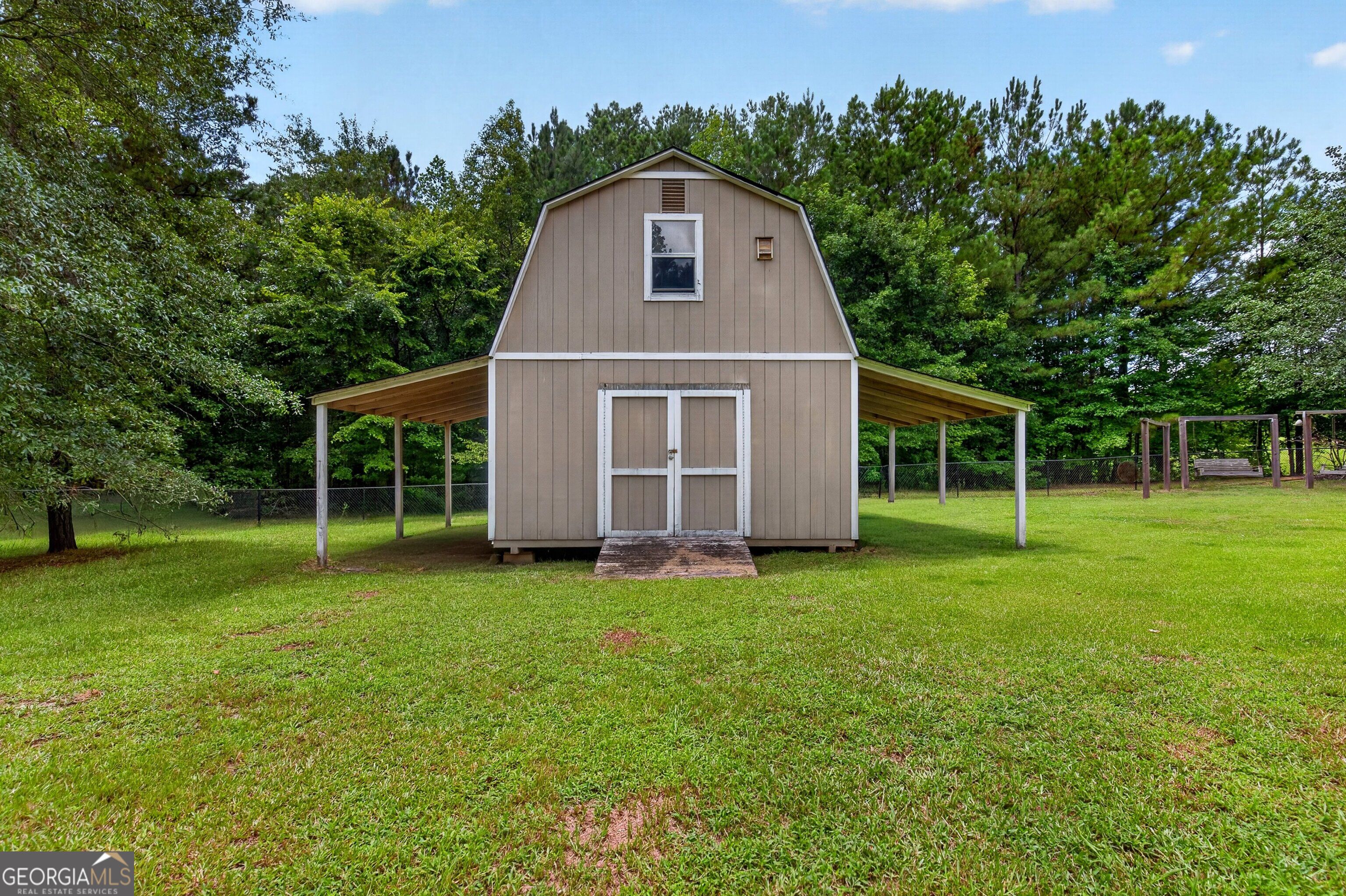 223 Strickland Drive Property Photo 8
