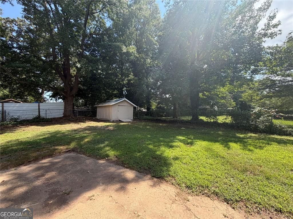 1633 Slate Road Property Photo 4