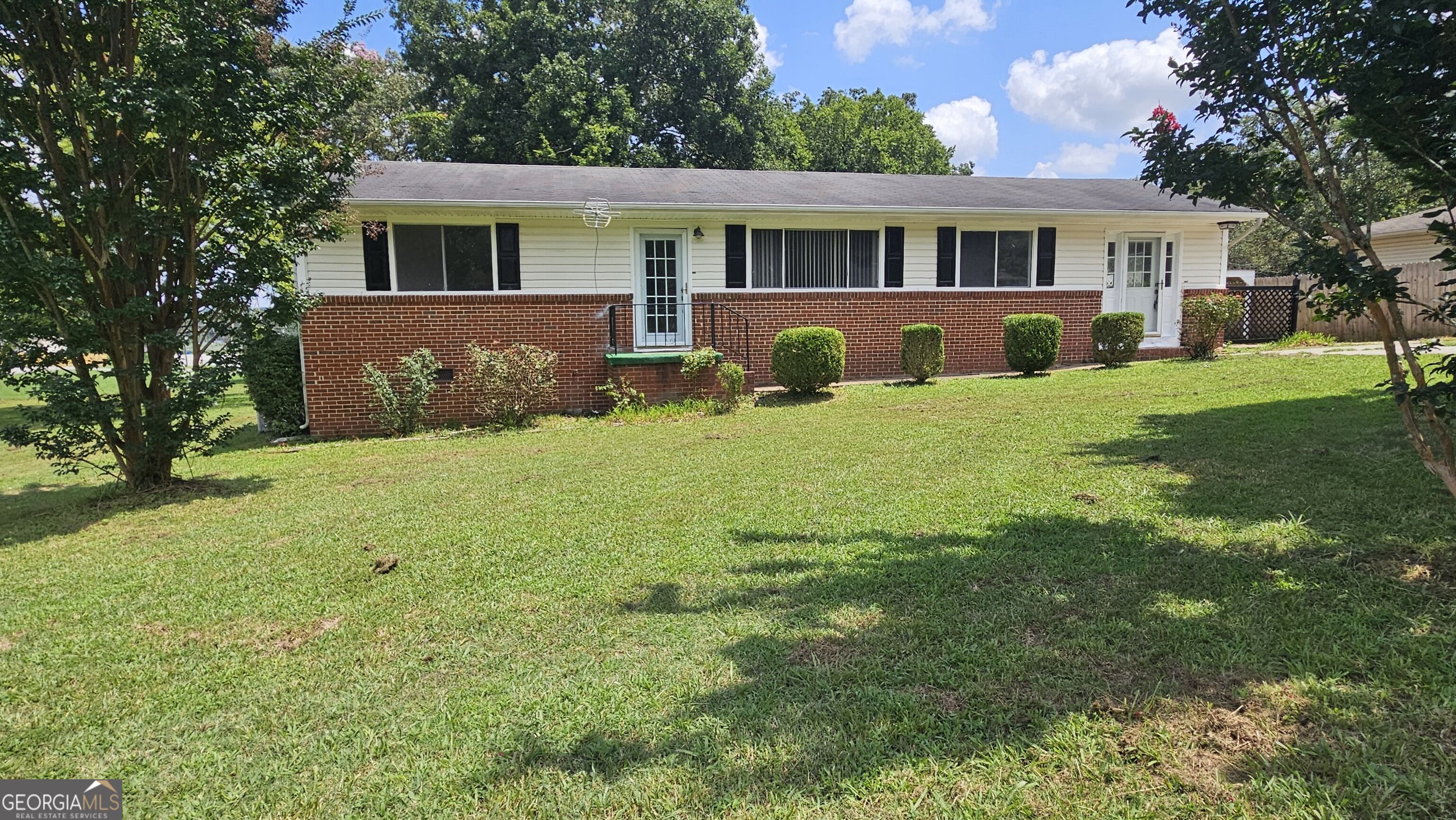 155 Lake Avenue Property Photo 1