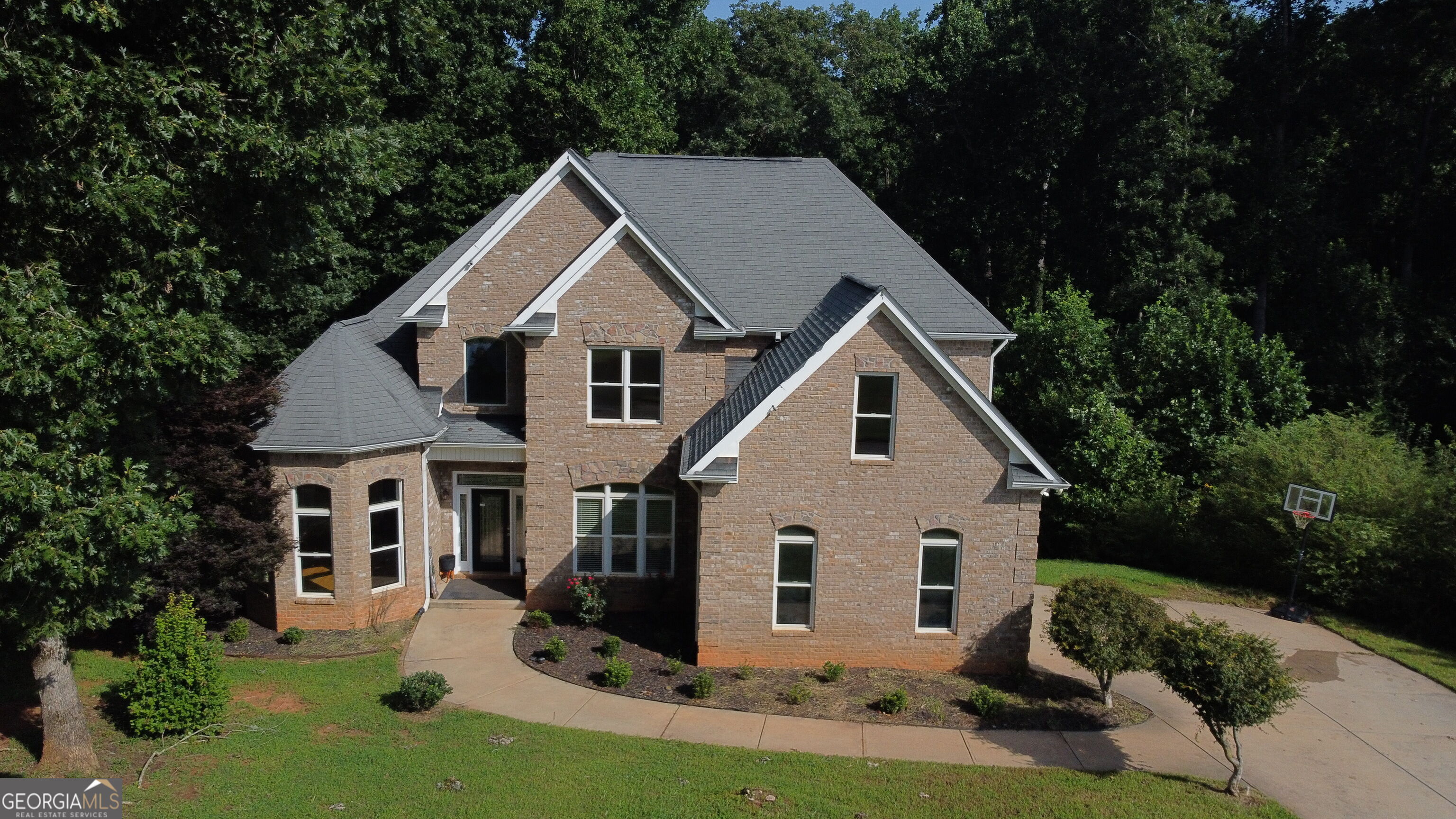318 Waterford Circle Property Photo 4