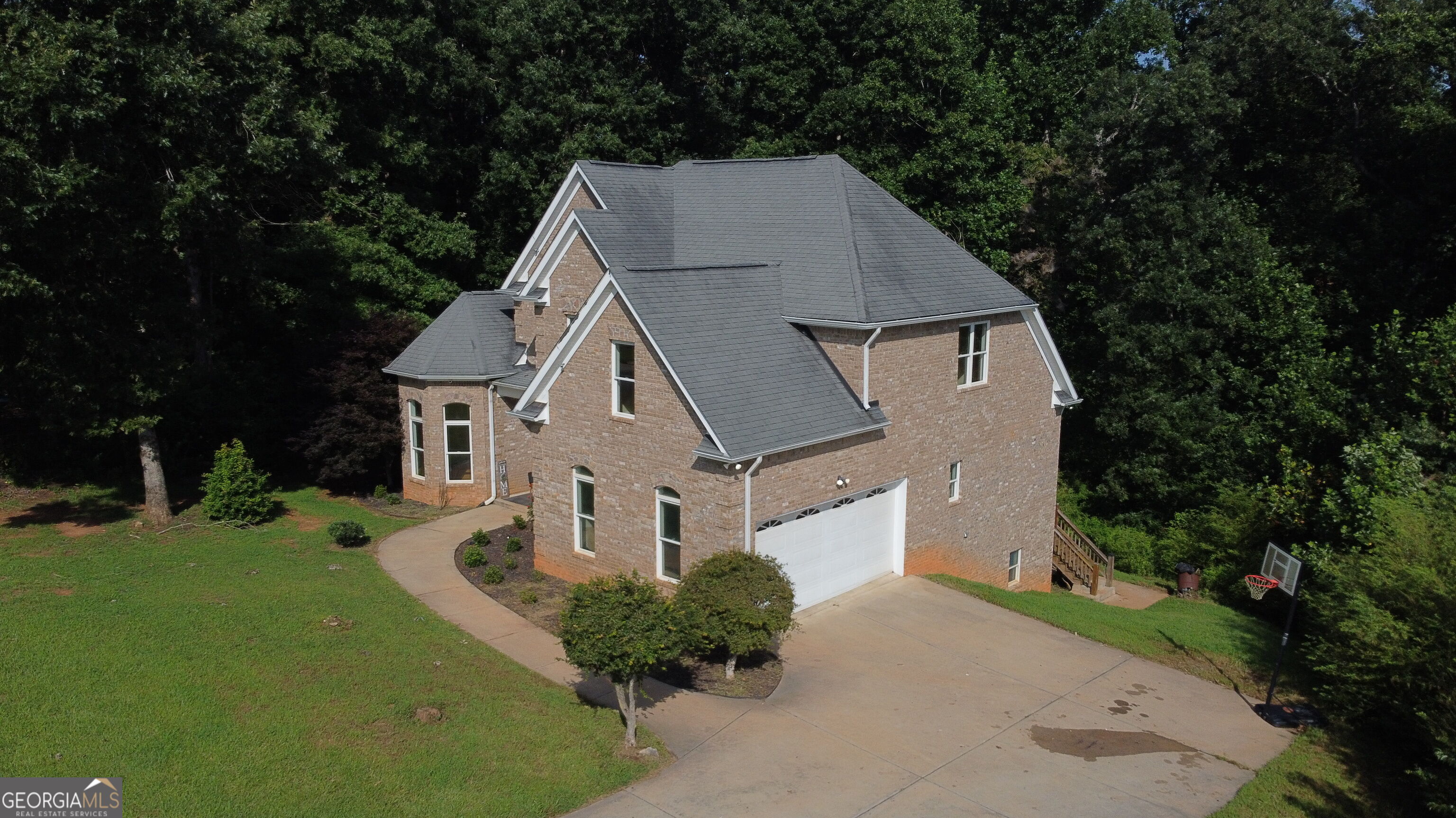318 Waterford Circle Property Photo 5
