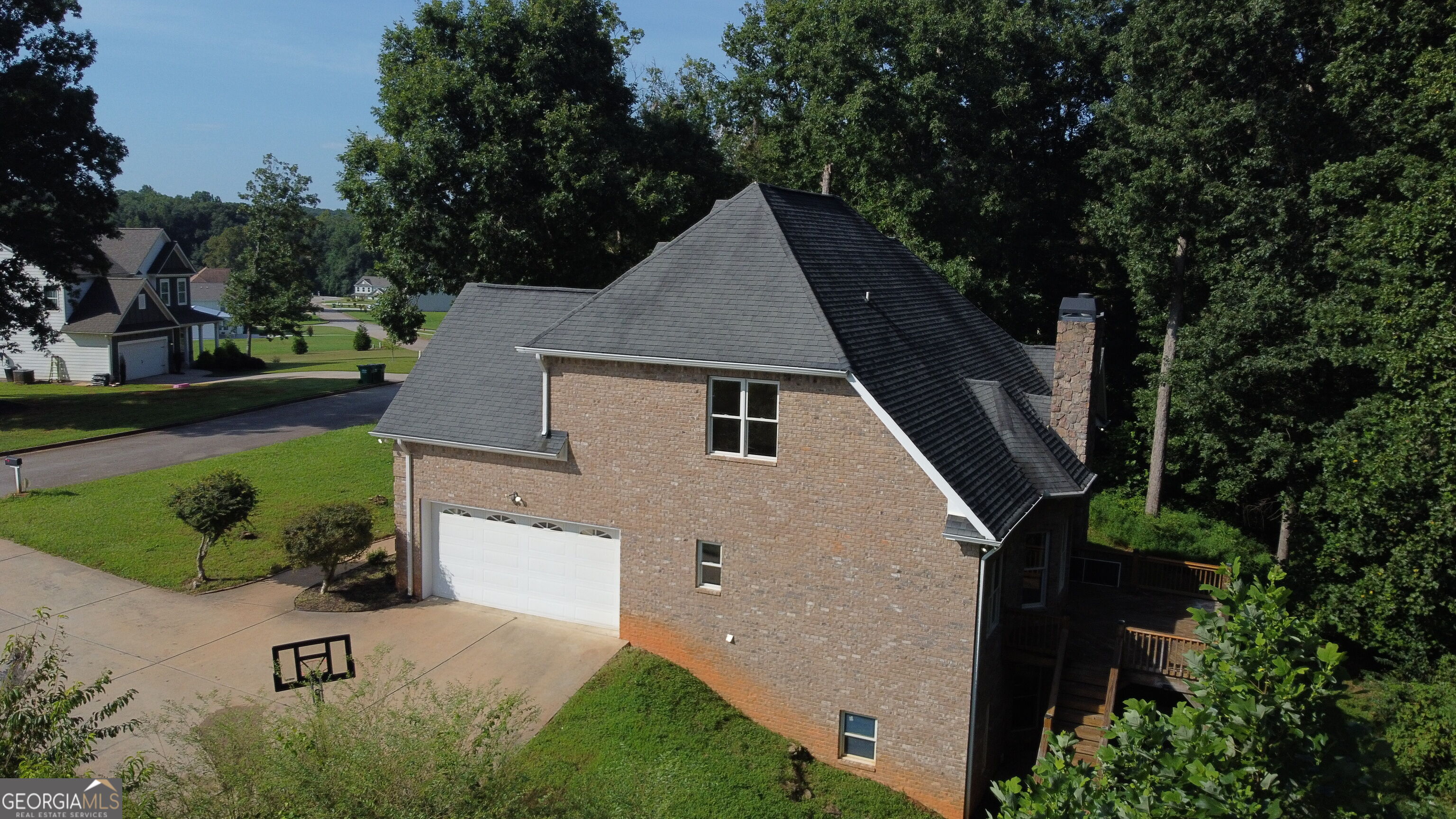318 Waterford Circle Property Photo 6