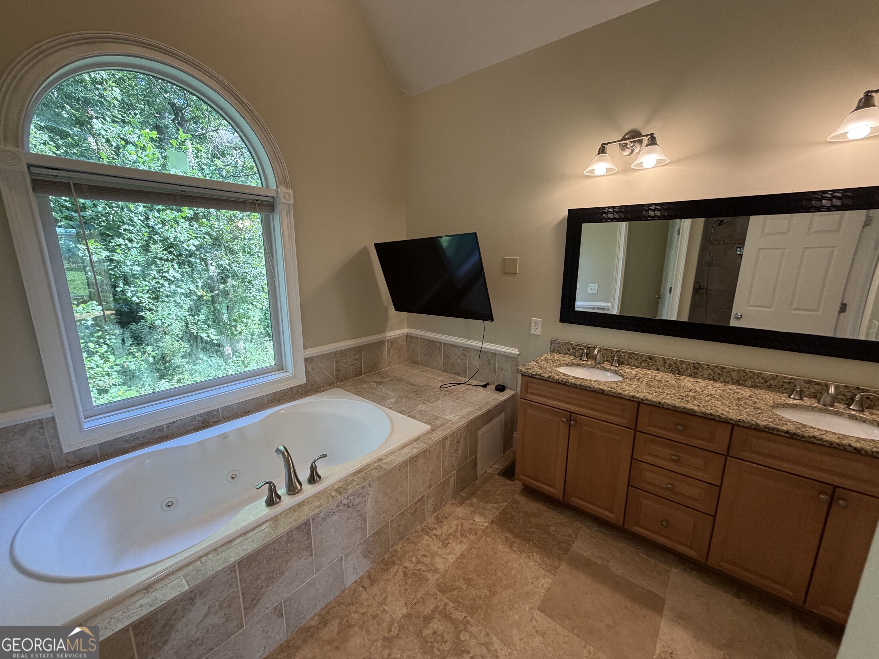 318 Waterford Circle Property Photo 15
