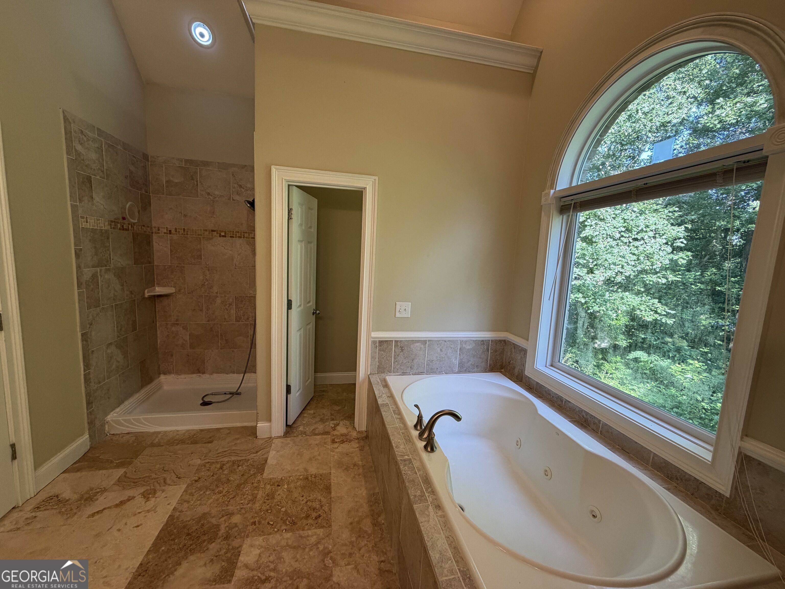 318 Waterford Circle Property Photo 16